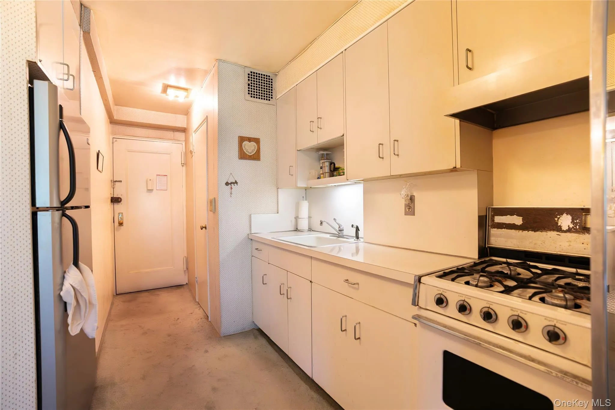 35-50 85 Street, New York, NY, 1 Bedroom Bedrooms, 4 Rooms Rooms,1 BathroomBathrooms,Residential,For Rent,85,0,1029215 35-50 85 Street, New York, NY, 1 Bedroom Bedrooms, 4 Rooms Rooms,1 BathroomBathrooms,Residential,For Rent,85,0,1029215