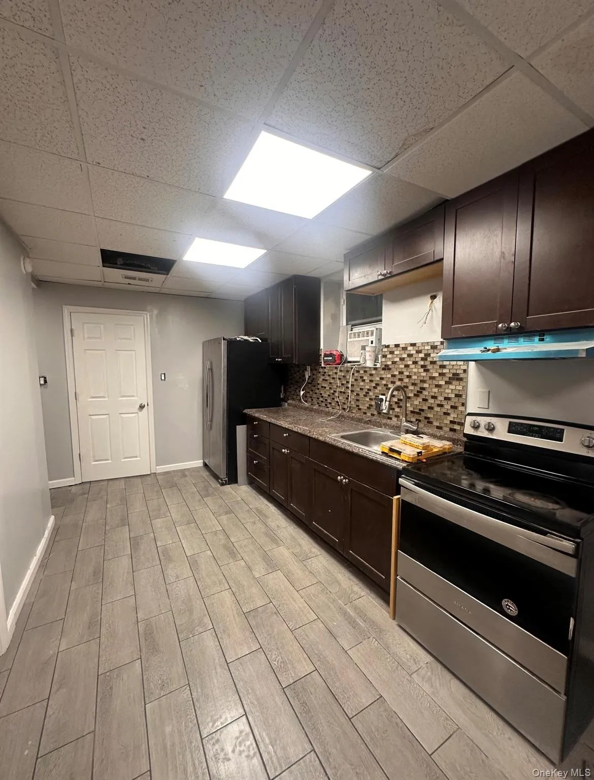 255 Smith Street, Islip, NY, 2 Bedrooms Bedrooms, 3 Rooms Rooms,1 BathroomBathrooms,Residential Lease,For Rent,Smith,0,1029216 255 Smith Street, Islip, NY, 2 Bedrooms Bedrooms, 3 Rooms Rooms,1 BathroomBathrooms,Residential Lease,For Rent,Smith,0,1029216
