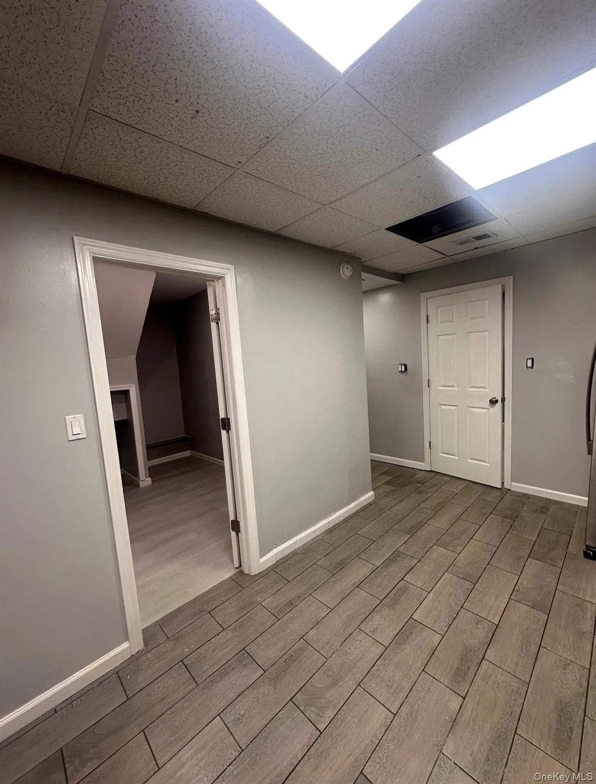 255 Smith Street, Islip, NY, 2 Bedrooms Bedrooms, 3 Rooms Rooms,1 BathroomBathrooms,Residential Lease,For Rent,Smith,0,1029216 255 Smith Street, Islip, NY, 2 Bedrooms Bedrooms, 3 Rooms Rooms,1 BathroomBathrooms,Residential Lease,For Rent,Smith,0,1029216