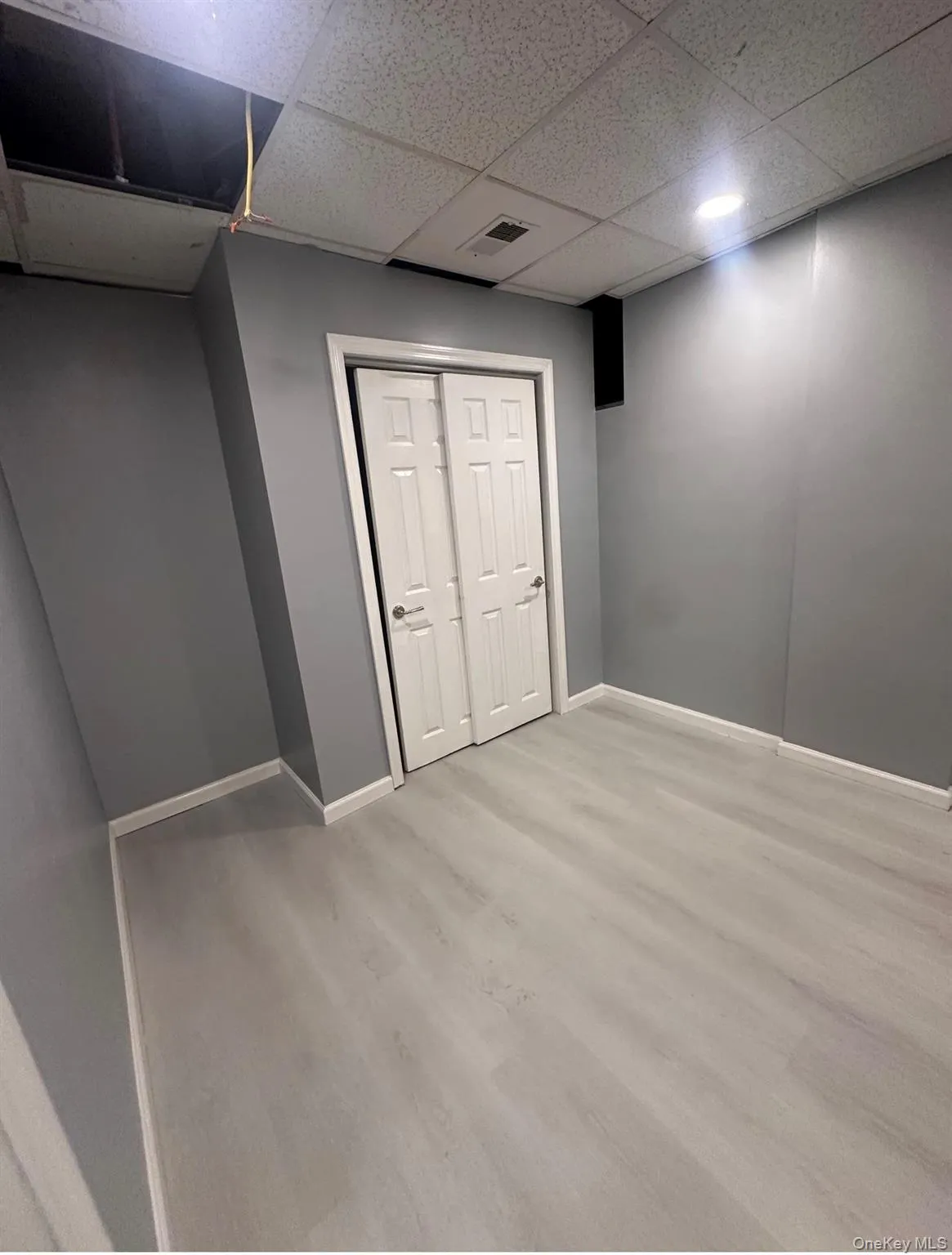 255 Smith Street, Islip, NY, 2 Bedrooms Bedrooms, 3 Rooms Rooms,1 BathroomBathrooms,Residential Lease,For Rent,Smith,0,1029216 255 Smith Street, Islip, NY, 2 Bedrooms Bedrooms, 3 Rooms Rooms,1 BathroomBathrooms,Residential Lease,For Rent,Smith,0,1029216