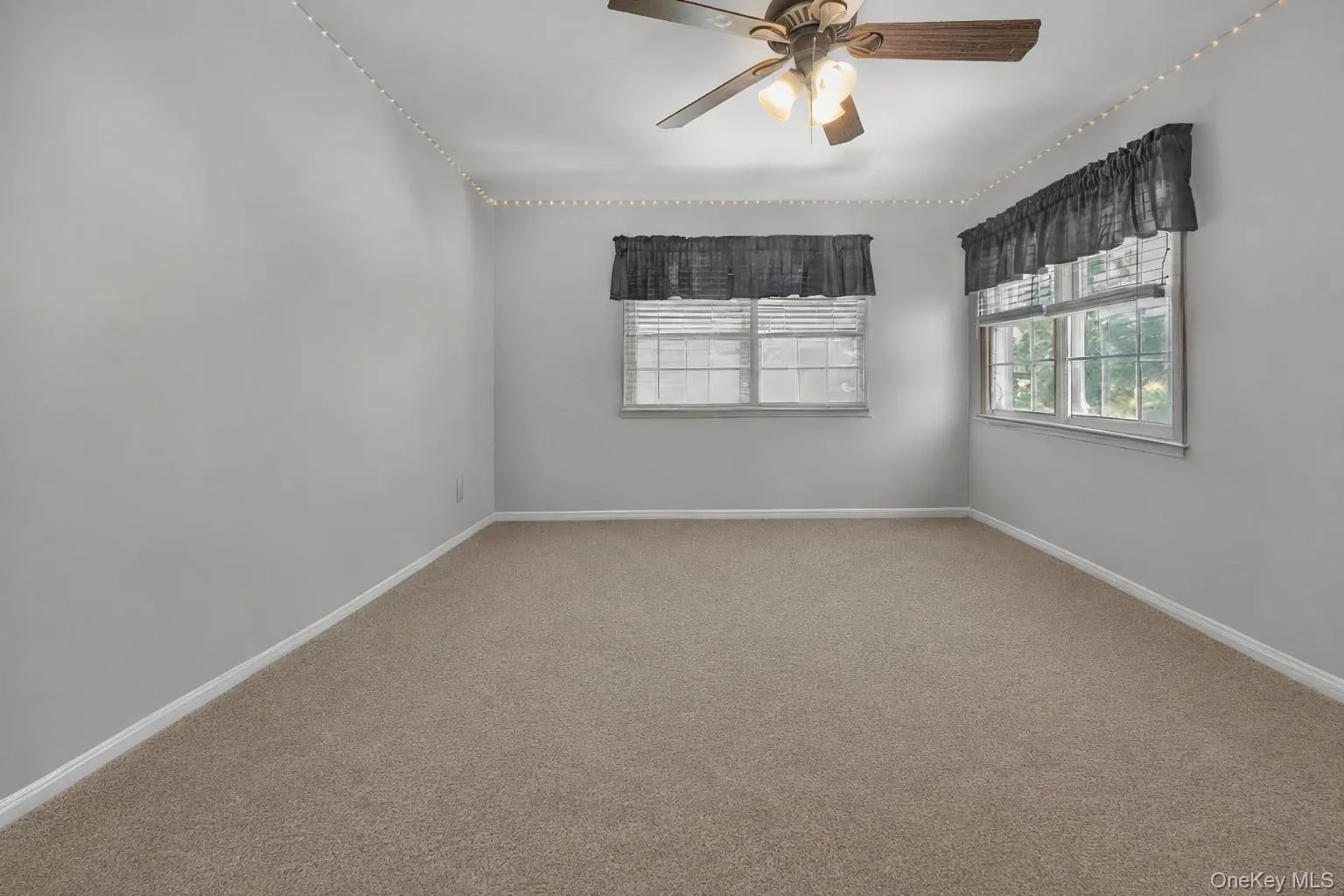 87-17 157th Avenue, New York, NY, 5 Bedrooms Bedrooms, 16 Rooms Rooms,3 BathroomsBathrooms,Residential,For Rent,157th,0,1029234 87-17 157th Avenue, New York, NY, 5 Bedrooms Bedrooms, 16 Rooms Rooms,3 BathroomsBathrooms,Residential,For Rent,157th,0,1029234