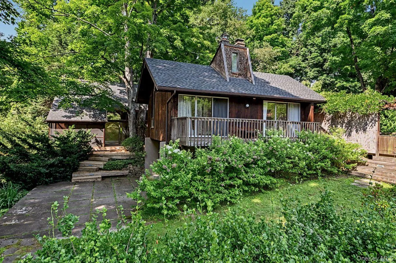 394 Salem Road, Southeast, NY, 4 Bedrooms Bedrooms, 11 Rooms Rooms,3 BathroomsBathrooms,Residential,For Rent,Salem,0,1029241 394 Salem Road, Southeast, NY, 4 Bedrooms Bedrooms, 11 Rooms Rooms,3 BathroomsBathrooms,Residential,For Rent,Salem,0,1029241
