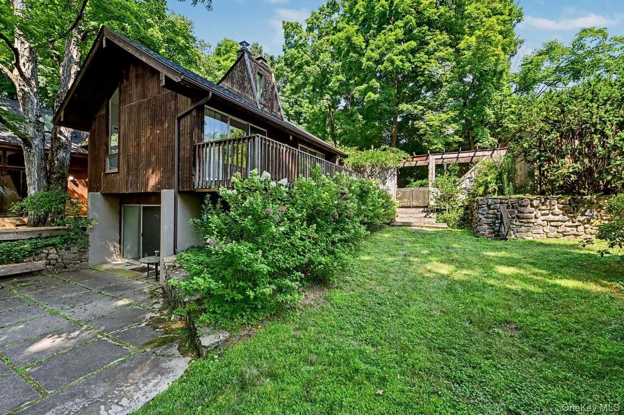 394 Salem Road, Southeast, NY, 4 Bedrooms Bedrooms, 11 Rooms Rooms,3 BathroomsBathrooms,Residential,For Rent,Salem,0,1029241 394 Salem Road, Southeast, NY, 4 Bedrooms Bedrooms, 11 Rooms Rooms,3 BathroomsBathrooms,Residential,For Rent,Salem,0,1029241