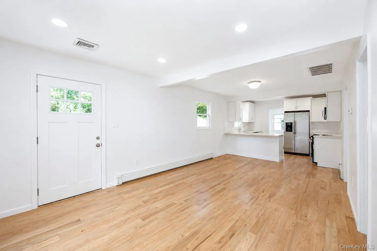 31 Oakland Avenue, Brookhaven, NY, 3 Bedrooms Bedrooms, 5 Rooms Rooms,2 BathroomsBathrooms,Residential,For Rent,Oakland,0,1029243 31 Oakland Avenue, Brookhaven, NY, 3 Bedrooms Bedrooms, 5 Rooms Rooms,2 BathroomsBathrooms,Residential,For Rent,Oakland,0,1029243