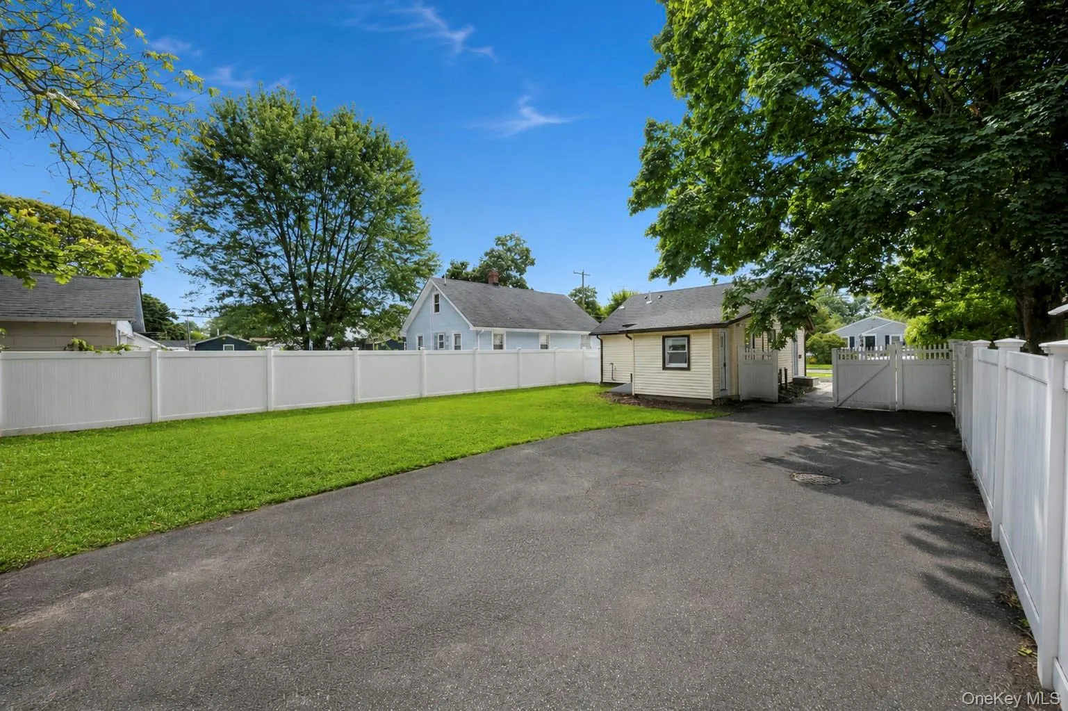 31 Oakland Avenue, Brookhaven, NY, 3 Bedrooms Bedrooms, 5 Rooms Rooms,2 BathroomsBathrooms,Residential,For Rent,Oakland,0,1029243 31 Oakland Avenue, Brookhaven, NY, 3 Bedrooms Bedrooms, 5 Rooms Rooms,2 BathroomsBathrooms,Residential,For Rent,Oakland,0,1029243