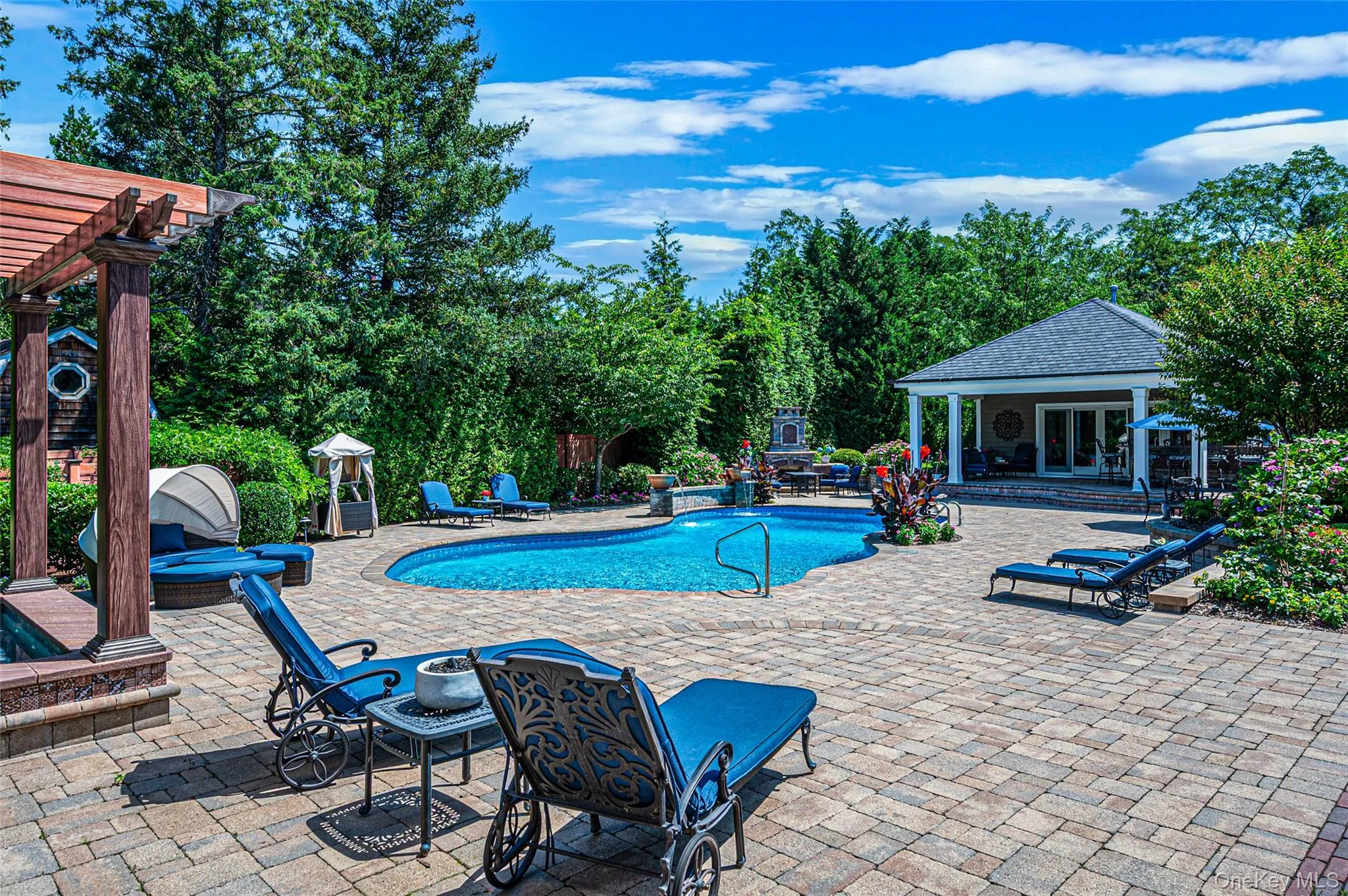 23 Steers Avenue, Huntington, NY, 6 Bedrooms Bedrooms, 13 Rooms Rooms,4 BathroomsBathrooms,Residential,For Rent,Steers,0,1029245 23 Steers Avenue, Huntington, NY, 6 Bedrooms Bedrooms, 13 Rooms Rooms,4 BathroomsBathrooms,Residential,For Rent,Steers,0,1029245