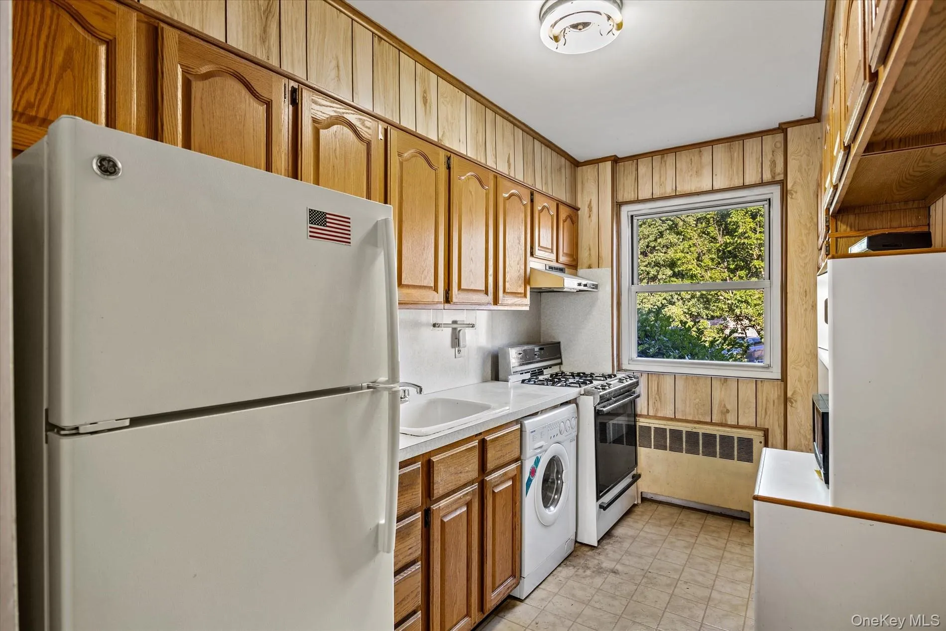 89-20 155th Avenue, New York, NY, 2 Bedrooms Bedrooms, 5 Rooms Rooms,1 BathroomBathrooms,Residential,For Rent,155th,0,1029250 89-20 155th Avenue, New York, NY, 2 Bedrooms Bedrooms, 5 Rooms Rooms,1 BathroomBathrooms,Residential,For Rent,155th,0,1029250