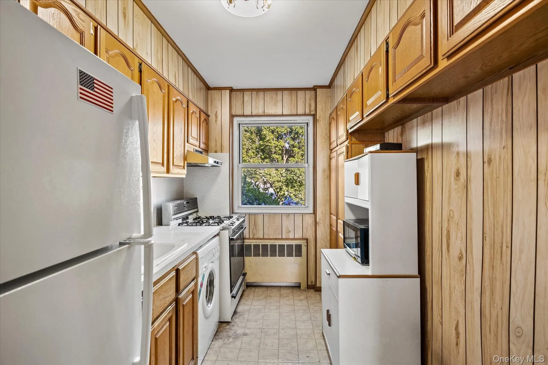 89-20 155th Avenue, New York, NY, 2 Bedrooms Bedrooms, 5 Rooms Rooms,1 BathroomBathrooms,Residential,For Rent,155th,0,1029250 89-20 155th Avenue, New York, NY, 2 Bedrooms Bedrooms, 5 Rooms Rooms,1 BathroomBathrooms,Residential,For Rent,155th,0,1029250