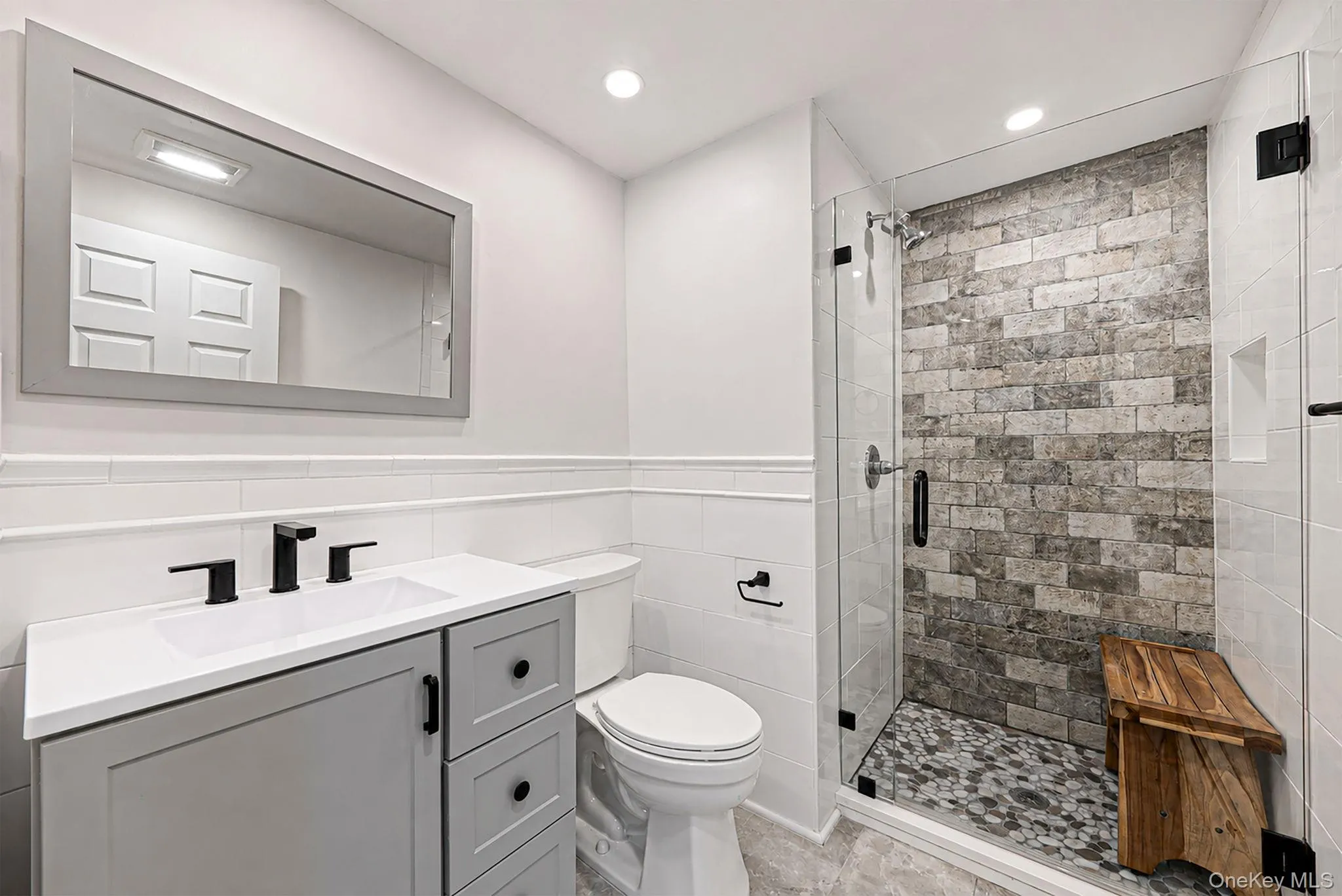En-suite Bathroom En-suite Bathroom