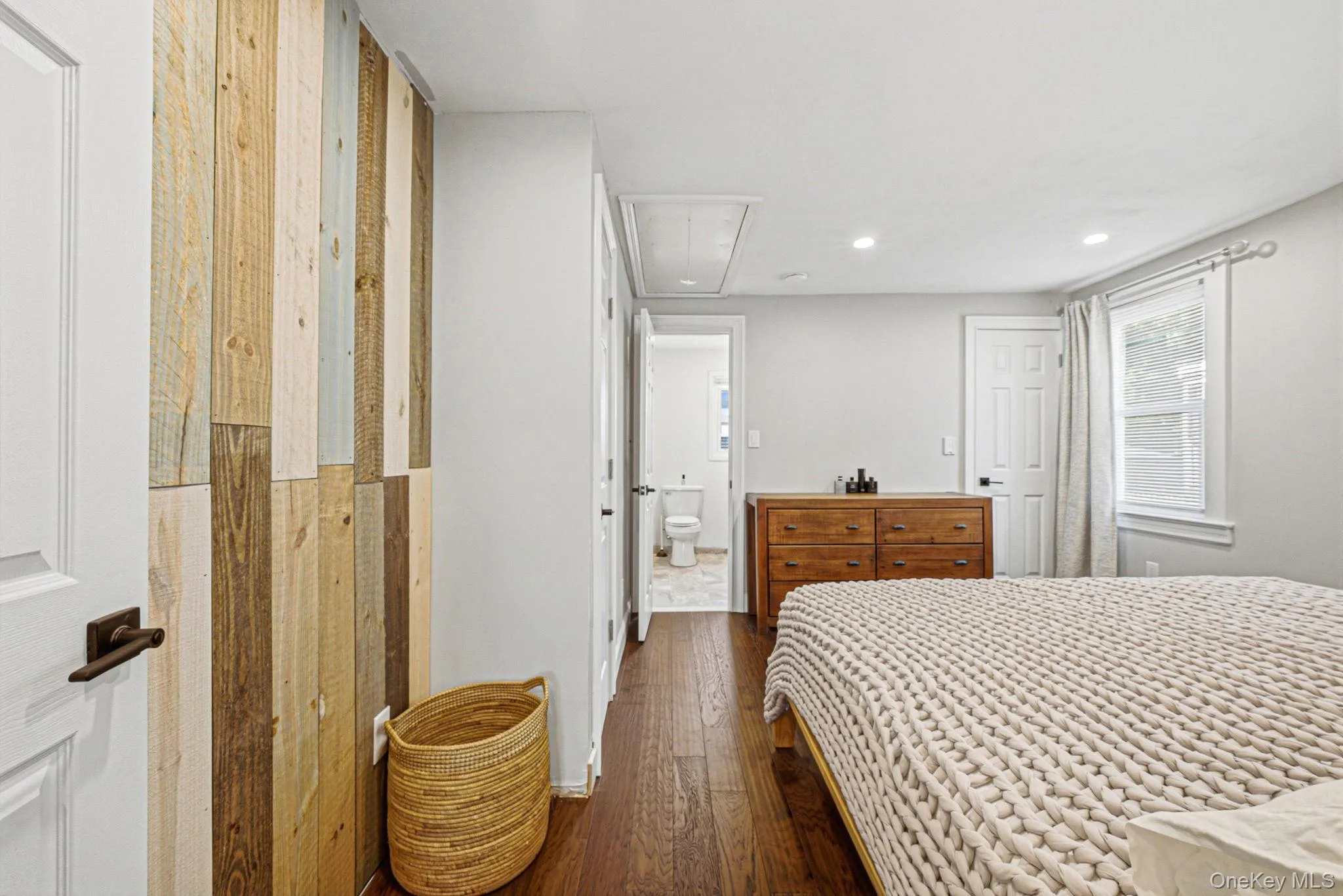 Bedroom with Access to Full Bath Bedroom with Access to Full Bath