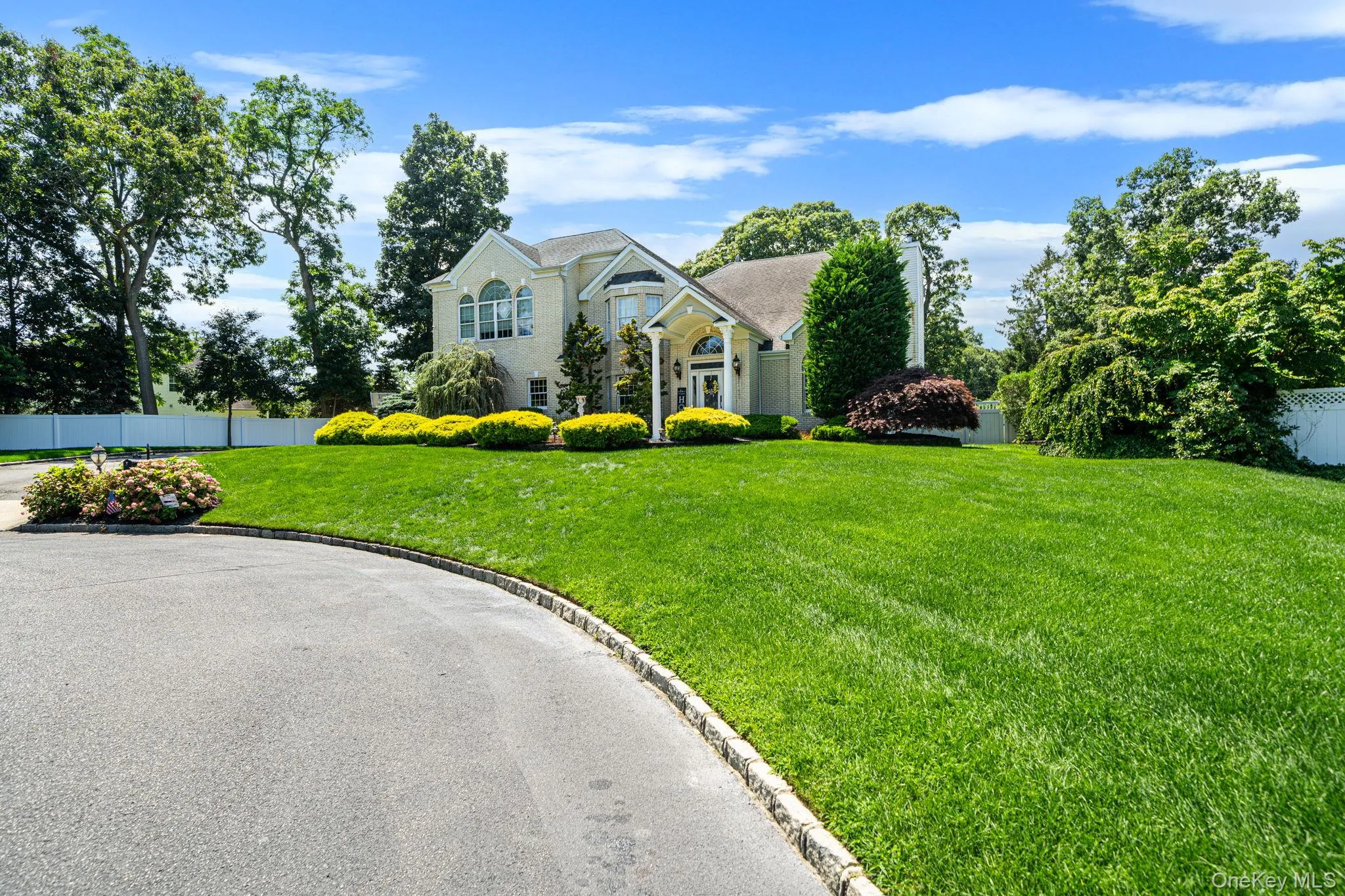 2 Hamilton Place, Brookhaven, NY, 5 Bedrooms Bedrooms, 10 Rooms Rooms,4 BathroomsBathrooms,Residential,For Rent,Hamilton,0,1029265 2 Hamilton Place, Brookhaven, NY, 5 Bedrooms Bedrooms, 10 Rooms Rooms,4 BathroomsBathrooms,Residential,For Rent,Hamilton,0,1029265