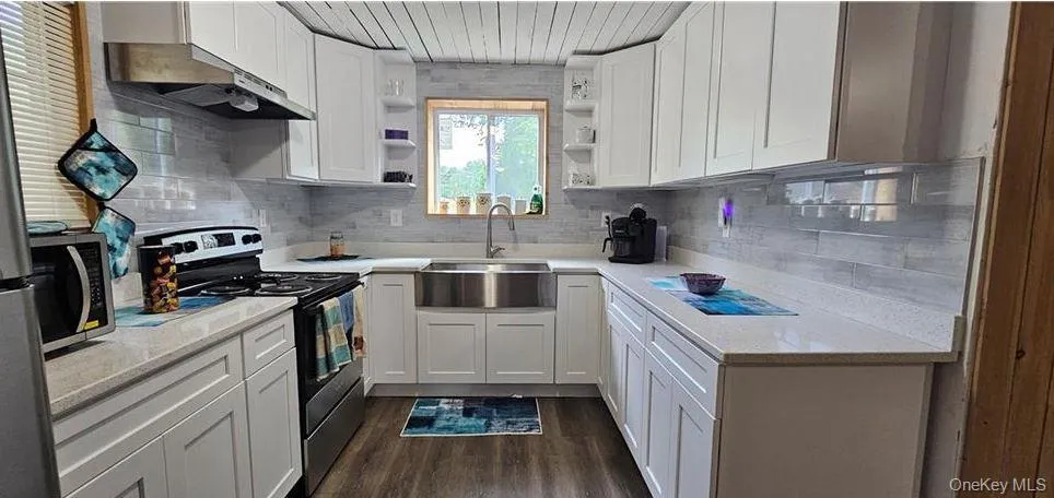 9003 County Hwy 28, Hancock, NY, 2 Bedrooms Bedrooms, 5 Rooms Rooms,1 BathroomBathrooms,Residential,For Rent,County Hwy 28,0,1029273 9003 County Hwy 28, Hancock, NY, 2 Bedrooms Bedrooms, 5 Rooms Rooms,1 BathroomBathrooms,Residential,For Rent,County Hwy 28,0,1029273