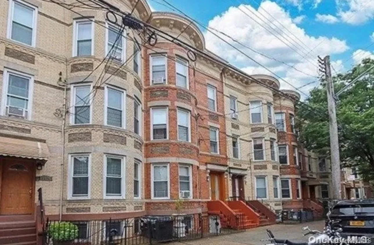 5922 Catalpa Avenue, New York, NY, 2 Bedrooms Bedrooms, 4 Rooms Rooms,1 BathroomBathrooms,Residential Lease,For Rent,Catalpa,0,1029274 5922 Catalpa Avenue, New York, NY, 2 Bedrooms Bedrooms, 4 Rooms Rooms,1 BathroomBathrooms,Residential Lease,For Rent,Catalpa,0,1029274
