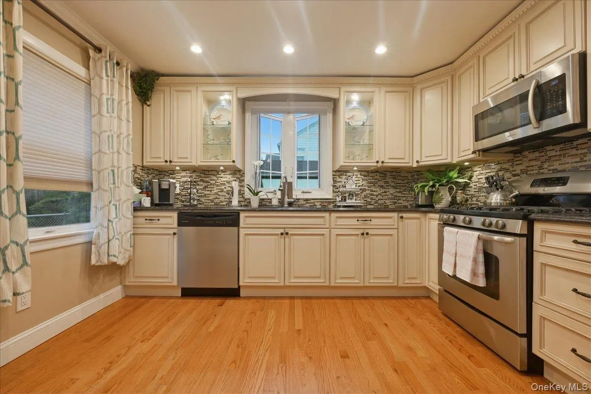 Eat In Kitchen Eat In Kitchen