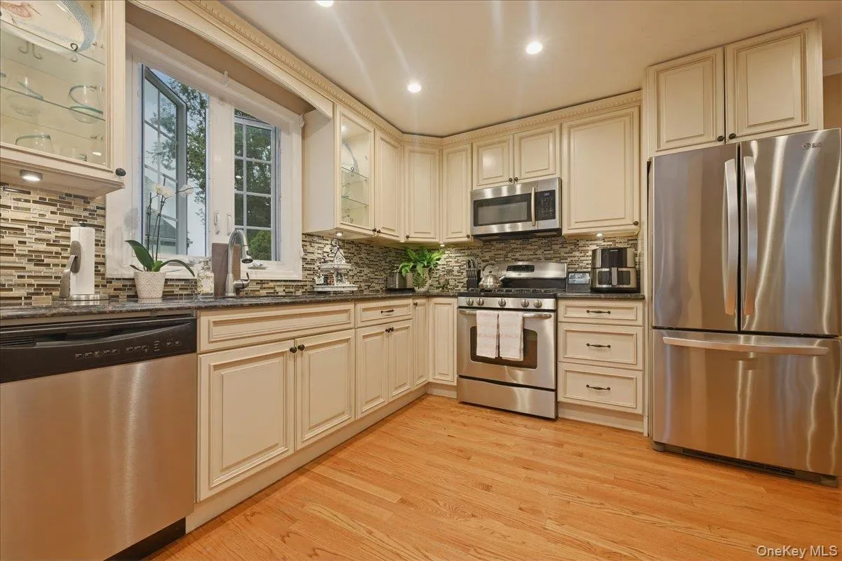 Eat In Kitchen Eat In Kitchen
