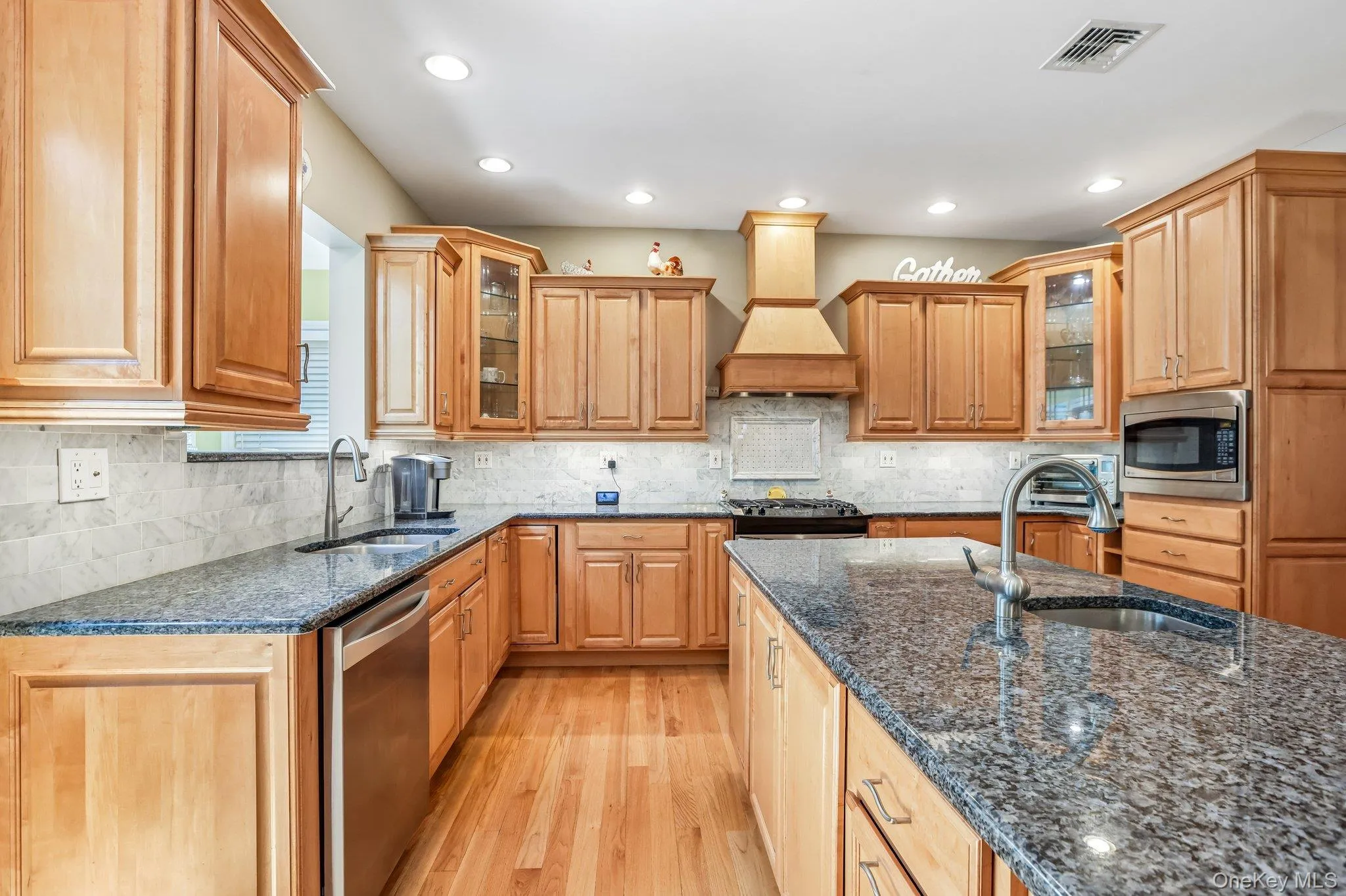 Beautiful maple cabinets Beautiful maple cabinets
