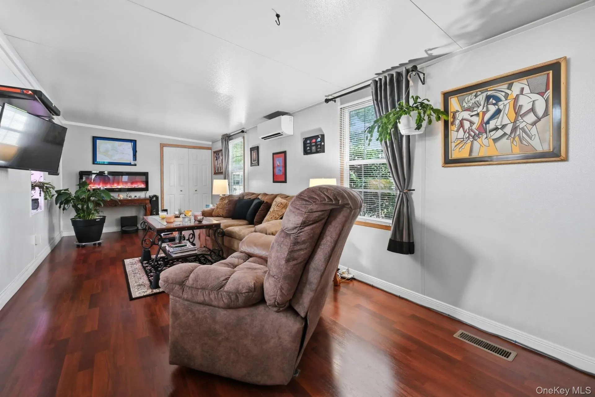 37 Hubbard Avenue, Riverhead, NY, 2 Bedrooms Bedrooms, 5 Rooms Rooms,1 BathroomBathrooms,Residential,For Rent,Hubbard,0,1029283 37 Hubbard Avenue, Riverhead, NY, 2 Bedrooms Bedrooms, 5 Rooms Rooms,1 BathroomBathrooms,Residential,For Rent,Hubbard,0,1029283