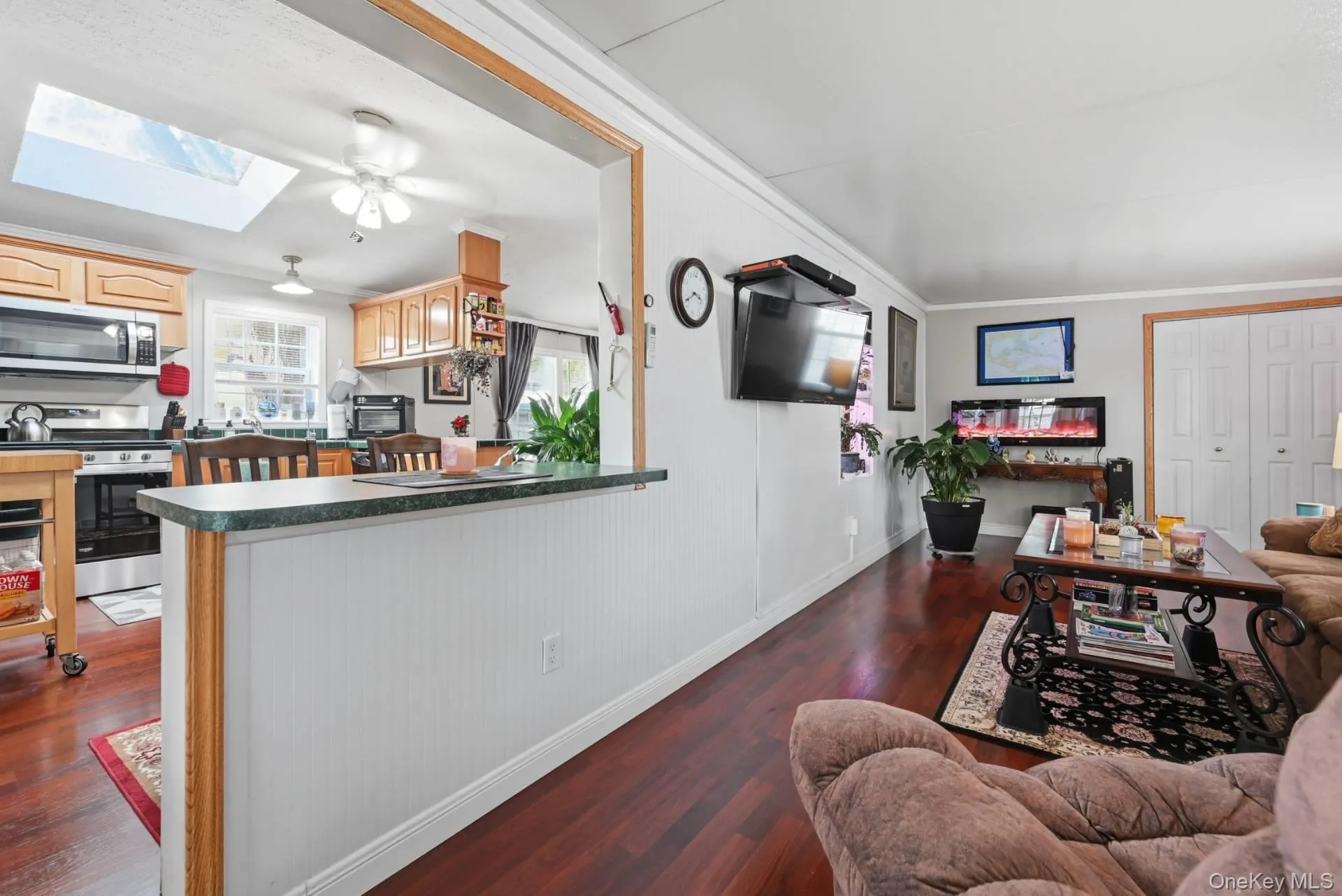 37 Hubbard Avenue, Riverhead, NY, 2 Bedrooms Bedrooms, 5 Rooms Rooms,1 BathroomBathrooms,Residential,For Rent,Hubbard,0,1029283 37 Hubbard Avenue, Riverhead, NY, 2 Bedrooms Bedrooms, 5 Rooms Rooms,1 BathroomBathrooms,Residential,For Rent,Hubbard,0,1029283