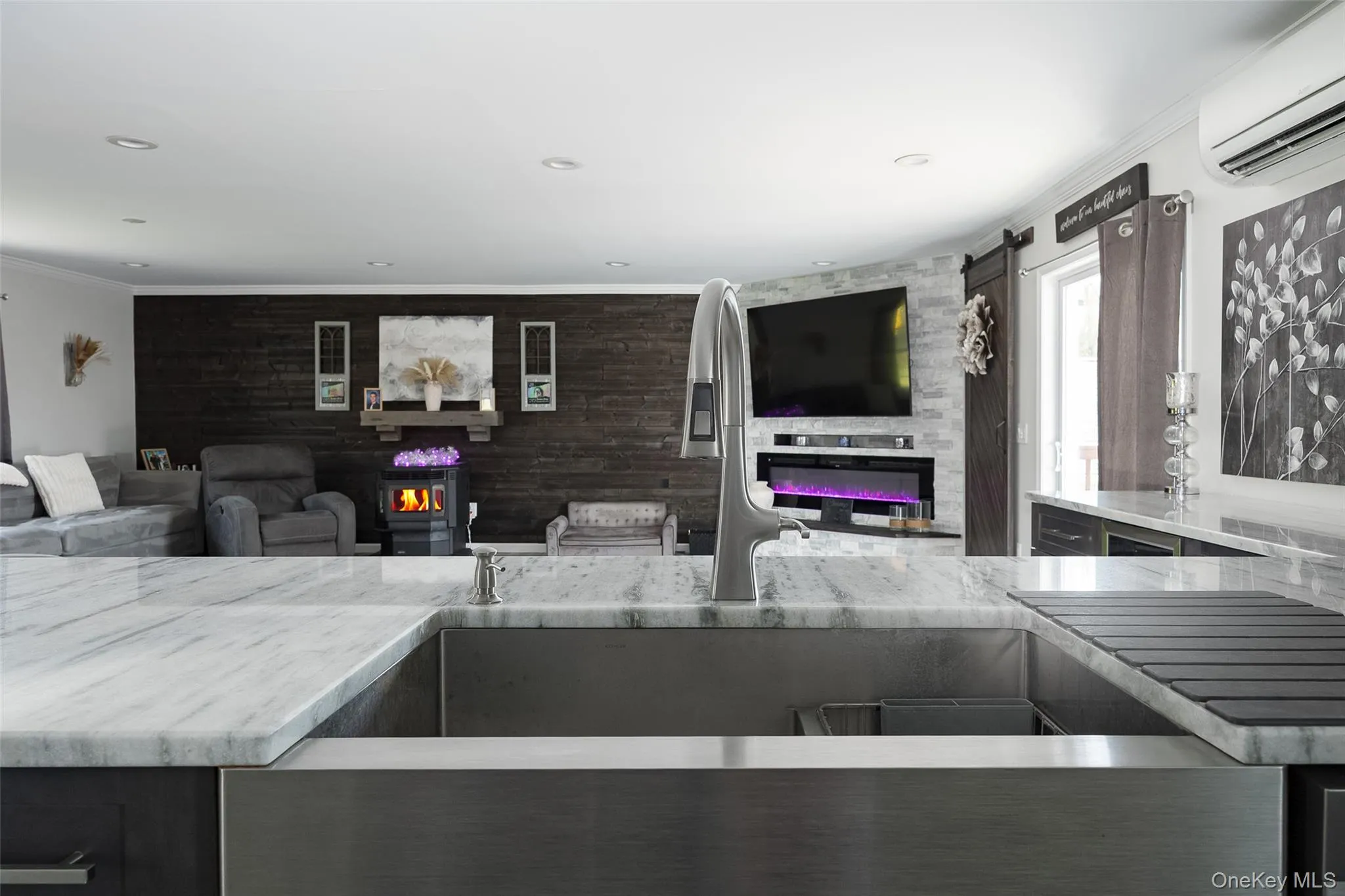41 Martin Drive, La Grange, NY, 3 Bedrooms Bedrooms, 9 Rooms Rooms,4 BathroomsBathrooms,Residential,For Rent,Martin,0,1029284 41 Martin Drive, La Grange, NY, 3 Bedrooms Bedrooms, 9 Rooms Rooms,4 BathroomsBathrooms,Residential,For Rent,Martin,0,1029284