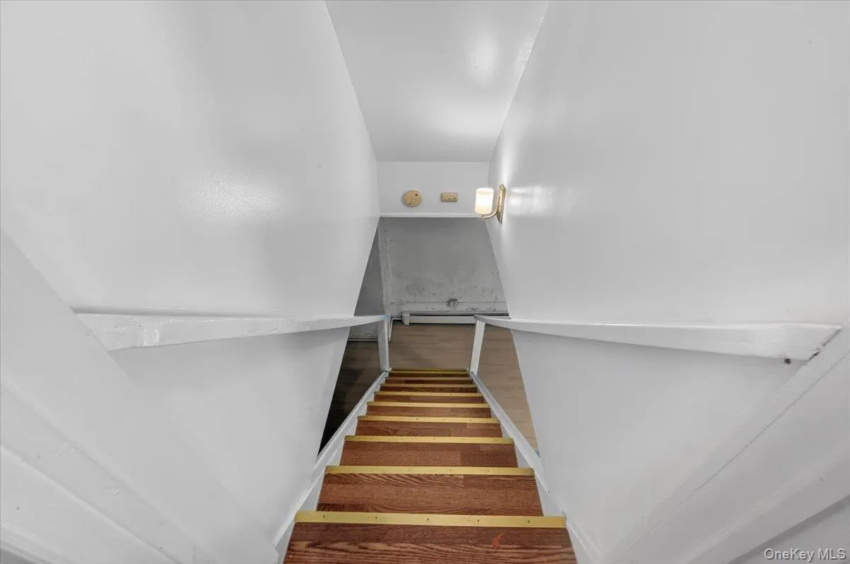 3704 Harper Avenue, New York, NY, 3 Bedrooms Bedrooms, 6 Rooms Rooms,3 BathroomsBathrooms,Residential,For Rent,Harper,0,1029285 3704 Harper Avenue, New York, NY, 3 Bedrooms Bedrooms, 6 Rooms Rooms,3 BathroomsBathrooms,Residential,For Rent,Harper,0,1029285