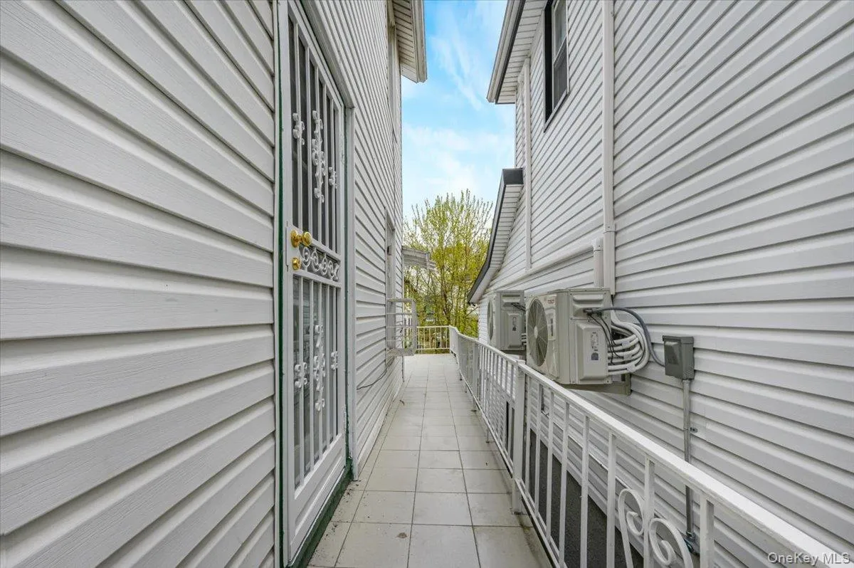 3704 Harper Avenue, New York, NY, 3 Bedrooms Bedrooms, 6 Rooms Rooms,3 BathroomsBathrooms,Residential,For Rent,Harper,0,1029285 3704 Harper Avenue, New York, NY, 3 Bedrooms Bedrooms, 6 Rooms Rooms,3 BathroomsBathrooms,Residential,For Rent,Harper,0,1029285