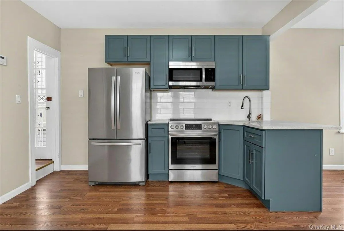 3704 Harper Avenue, New York, NY, 3 Bedrooms Bedrooms, 6 Rooms Rooms,3 BathroomsBathrooms,Residential,For Rent,Harper,0,1029285 3704 Harper Avenue, New York, NY, 3 Bedrooms Bedrooms, 6 Rooms Rooms,3 BathroomsBathrooms,Residential,For Rent,Harper,0,1029285