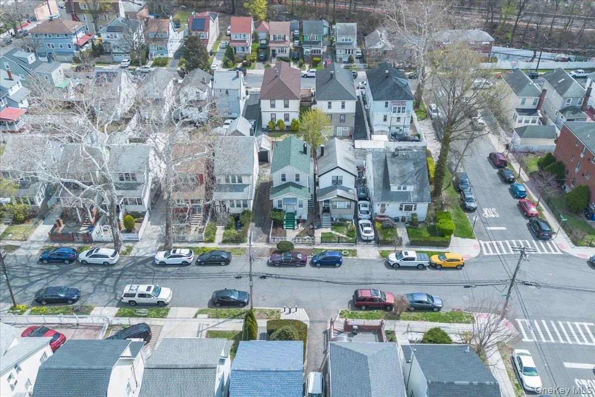 3704 Harper Avenue, New York, NY, 3 Bedrooms Bedrooms, 6 Rooms Rooms,3 BathroomsBathrooms,Residential,For Rent,Harper,0,1029285 3704 Harper Avenue, New York, NY, 3 Bedrooms Bedrooms, 6 Rooms Rooms,3 BathroomsBathrooms,Residential,For Rent,Harper,0,1029285