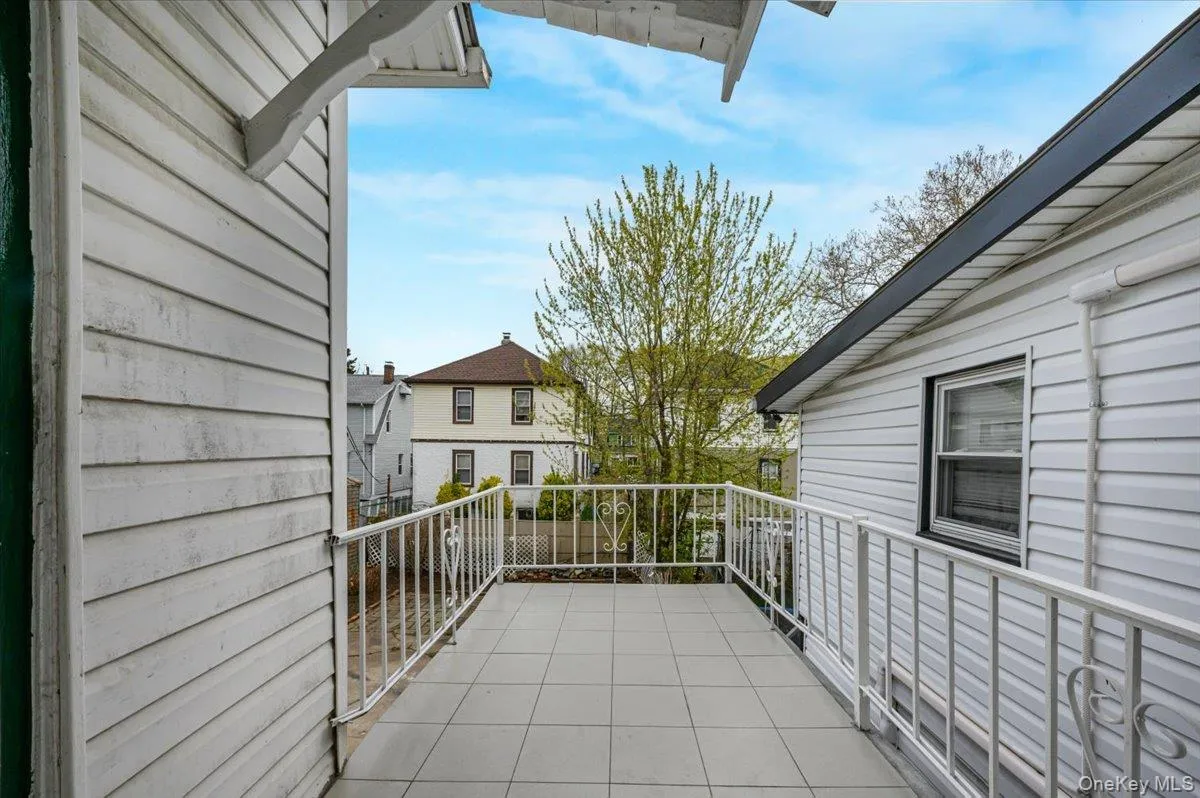 3704 Harper Avenue, New York, NY, 3 Bedrooms Bedrooms, 6 Rooms Rooms,3 BathroomsBathrooms,Residential,For Rent,Harper,0,1029285 3704 Harper Avenue, New York, NY, 3 Bedrooms Bedrooms, 6 Rooms Rooms,3 BathroomsBathrooms,Residential,For Rent,Harper,0,1029285
