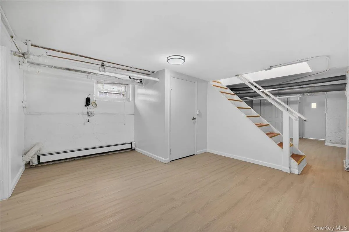 3704 Harper Avenue, New York, NY, 3 Bedrooms Bedrooms, 6 Rooms Rooms,3 BathroomsBathrooms,Residential,For Rent,Harper,0,1029285 3704 Harper Avenue, New York, NY, 3 Bedrooms Bedrooms, 6 Rooms Rooms,3 BathroomsBathrooms,Residential,For Rent,Harper,0,1029285
