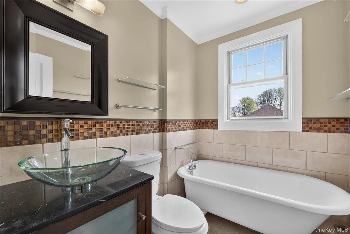 3704 Harper Avenue, New York, NY, 3 Bedrooms Bedrooms, 6 Rooms Rooms,3 BathroomsBathrooms,Residential,For Rent,Harper,0,1029285 3704 Harper Avenue, New York, NY, 3 Bedrooms Bedrooms, 6 Rooms Rooms,3 BathroomsBathrooms,Residential,For Rent,Harper,0,1029285