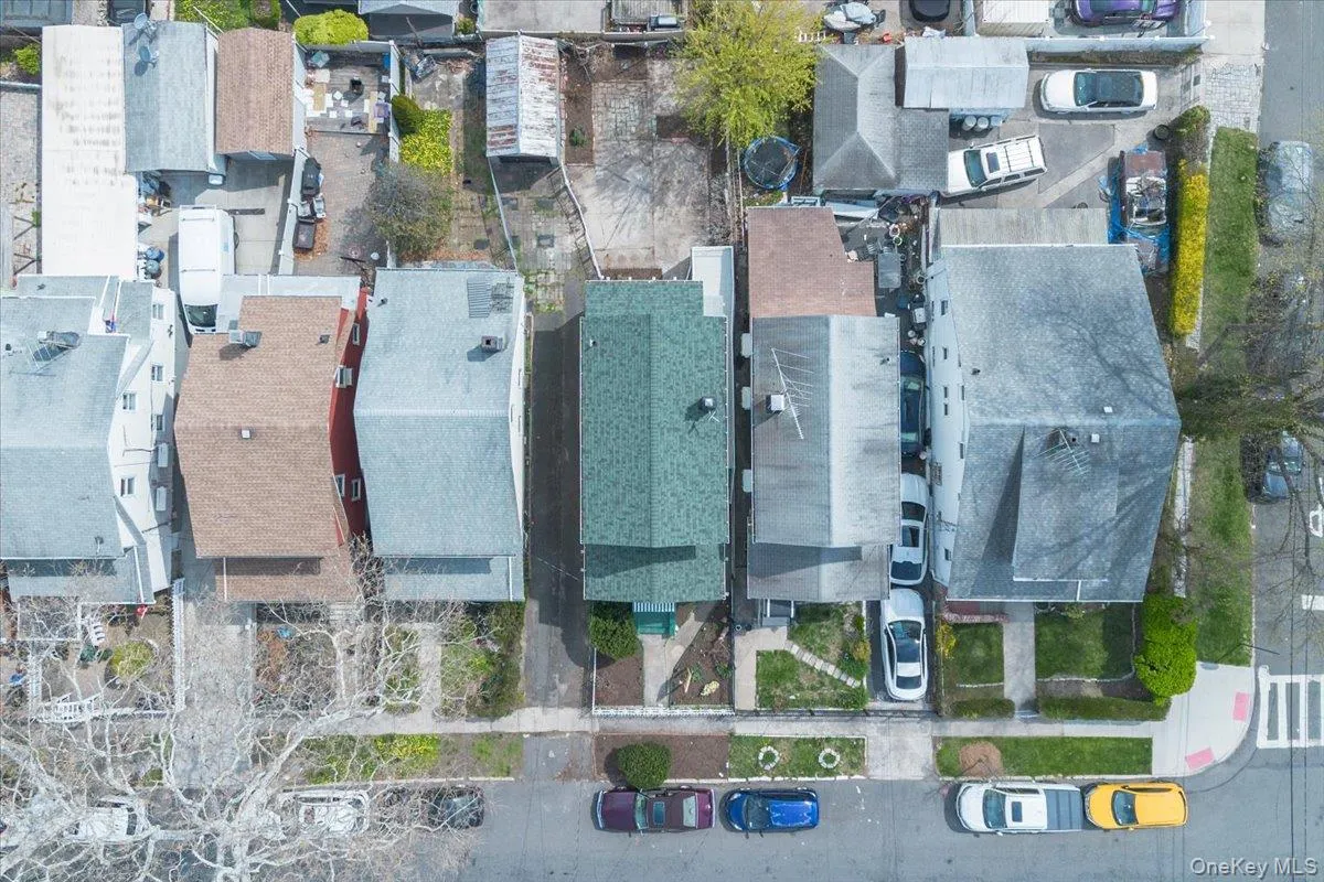 3704 Harper Avenue, New York, NY, 3 Bedrooms Bedrooms, 6 Rooms Rooms,3 BathroomsBathrooms,Residential,For Rent,Harper,0,1029285 3704 Harper Avenue, New York, NY, 3 Bedrooms Bedrooms, 6 Rooms Rooms,3 BathroomsBathrooms,Residential,For Rent,Harper,0,1029285