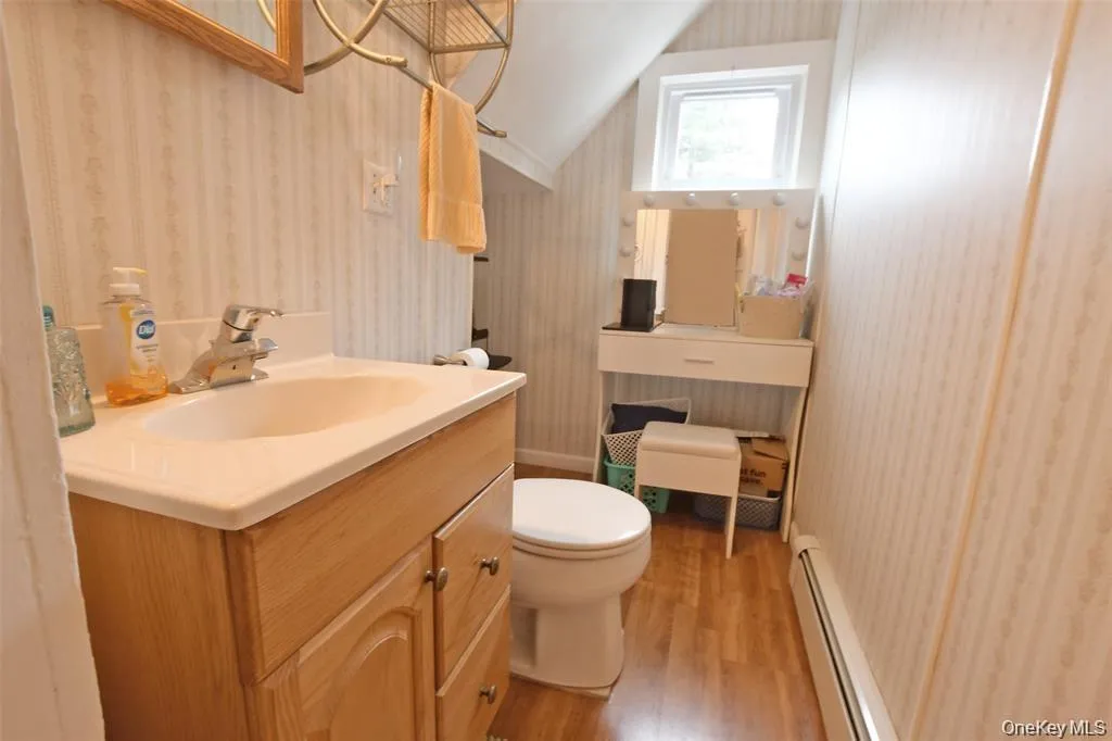144 Division Avenue, Islip, NY, 4 Bedrooms Bedrooms, 9 Rooms Rooms,2 BathroomsBathrooms,Residential,For Rent,Division,0,1029289 144 Division Avenue, Islip, NY, 4 Bedrooms Bedrooms, 9 Rooms Rooms,2 BathroomsBathrooms,Residential,For Rent,Division,0,1029289