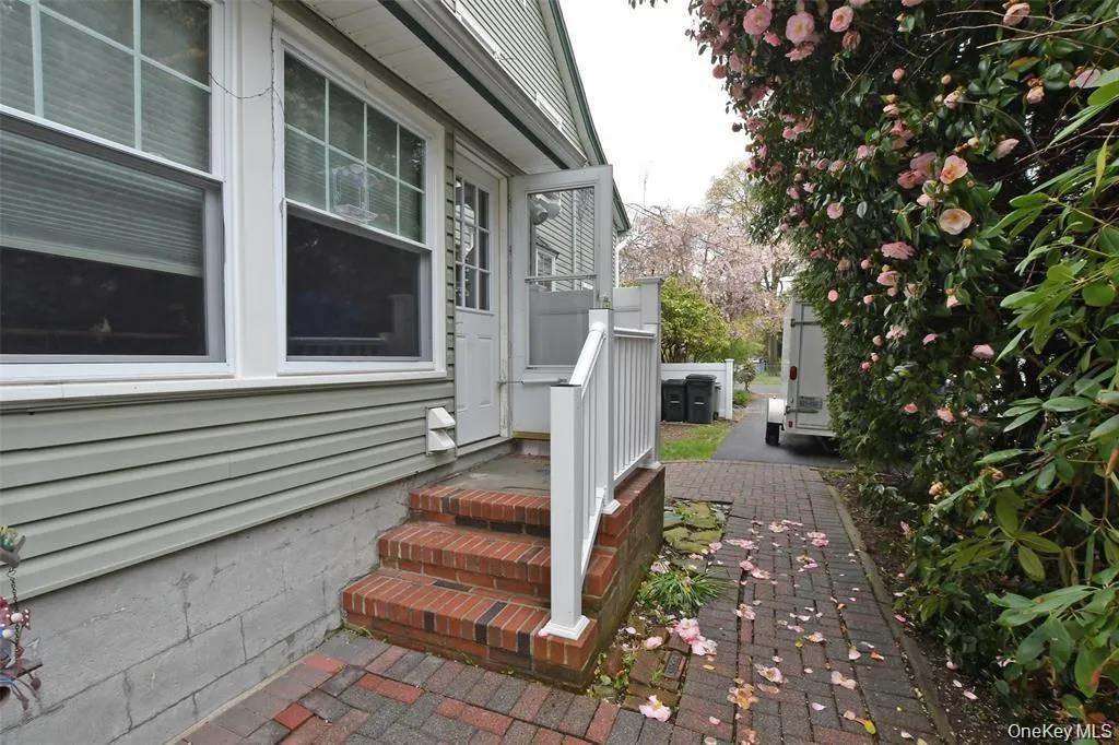 144 Division Avenue, Islip, NY, 4 Bedrooms Bedrooms, 9 Rooms Rooms,2 BathroomsBathrooms,Residential,For Rent,Division,0,1029289 144 Division Avenue, Islip, NY, 4 Bedrooms Bedrooms, 9 Rooms Rooms,2 BathroomsBathrooms,Residential,For Rent,Division,0,1029289