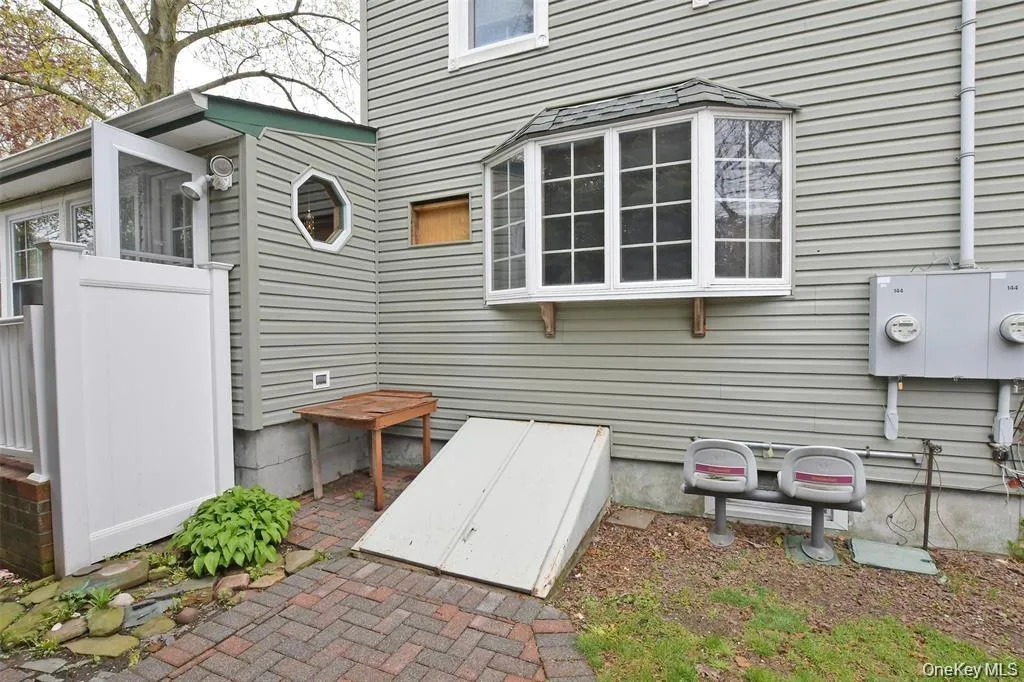 144 Division Avenue, Islip, NY, 4 Bedrooms Bedrooms, 9 Rooms Rooms,2 BathroomsBathrooms,Residential,For Rent,Division,0,1029289 144 Division Avenue, Islip, NY, 4 Bedrooms Bedrooms, 9 Rooms Rooms,2 BathroomsBathrooms,Residential,For Rent,Division,0,1029289