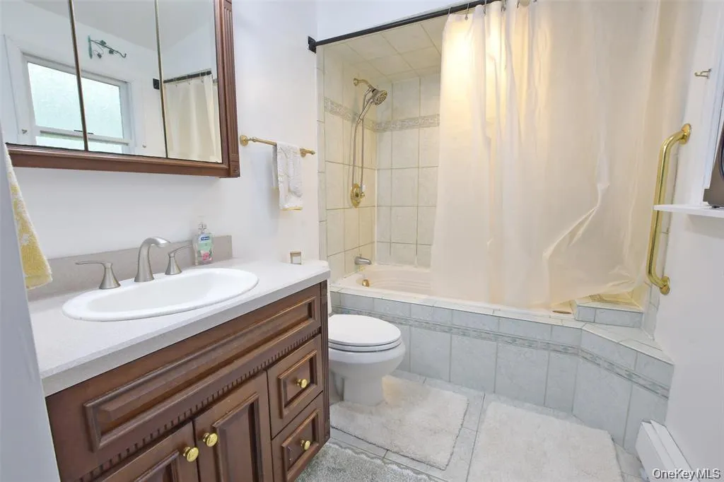 144 Division Avenue, Islip, NY, 4 Bedrooms Bedrooms, 9 Rooms Rooms,2 BathroomsBathrooms,Residential,For Rent,Division,0,1029289 144 Division Avenue, Islip, NY, 4 Bedrooms Bedrooms, 9 Rooms Rooms,2 BathroomsBathrooms,Residential,For Rent,Division,0,1029289