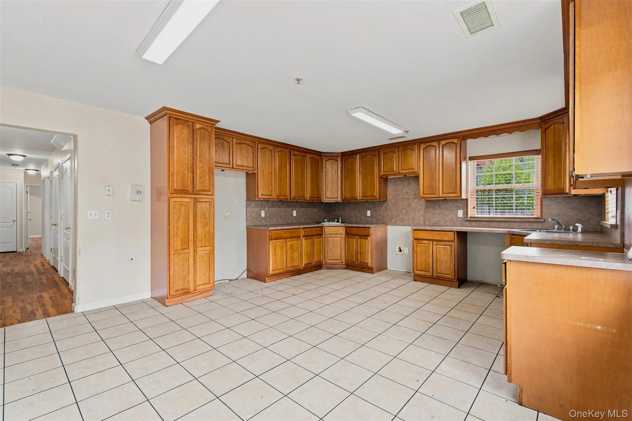 7 Elm Street, Ramapo, NY, 4 Bedrooms Bedrooms, 8 Rooms Rooms,2 BathroomsBathrooms,Residential,For Rent,Elm,0,1029292 7 Elm Street, Ramapo, NY, 4 Bedrooms Bedrooms, 8 Rooms Rooms,2 BathroomsBathrooms,Residential,For Rent,Elm,0,1029292