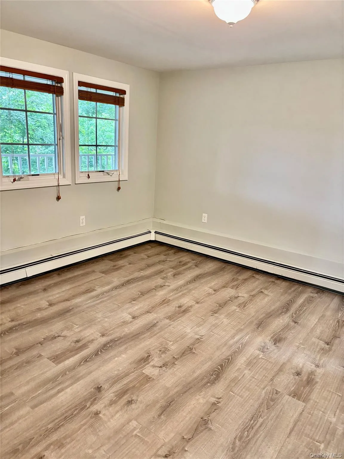 108 Old Country Road, Huntington, NY, 1 Bedroom Bedrooms, 3 Rooms Rooms,1 BathroomBathrooms,Residential Lease,For Rent,Old Country,0,1029299 108 Old Country Road, Huntington, NY, 1 Bedroom Bedrooms, 3 Rooms Rooms,1 BathroomBathrooms,Residential Lease,For Rent,Old Country,0,1029299