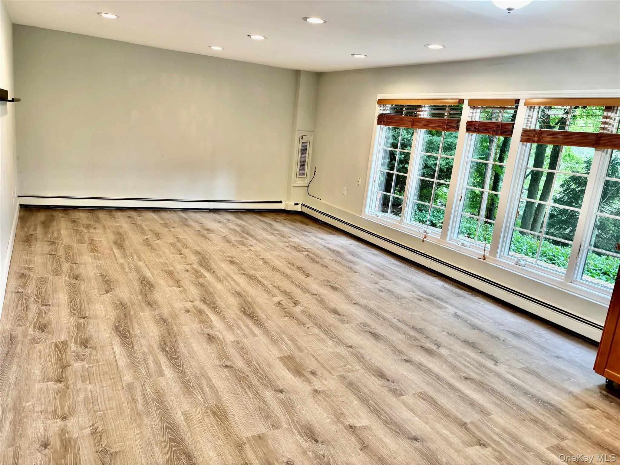 108 Old Country Road, Huntington, NY, 1 Bedroom Bedrooms, 3 Rooms Rooms,1 BathroomBathrooms,Residential Lease,For Rent,Old Country,0,1029299 108 Old Country Road, Huntington, NY, 1 Bedroom Bedrooms, 3 Rooms Rooms,1 BathroomBathrooms,Residential Lease,For Rent,Old Country,0,1029299