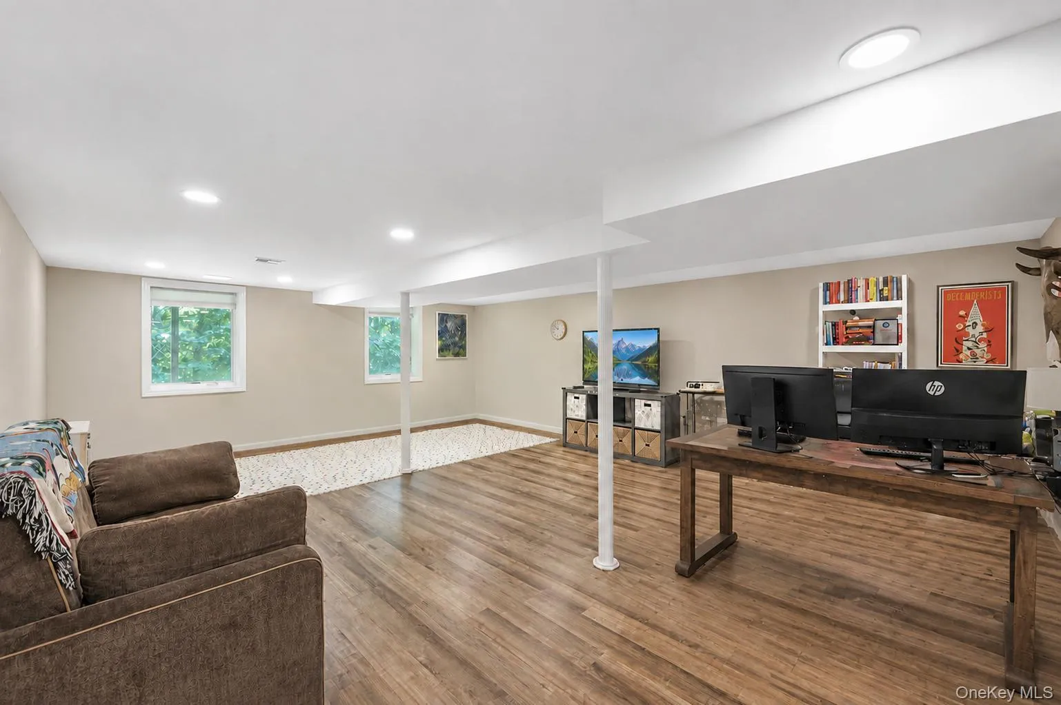 2 Pine Street, Huntington, NY, 2 Bedrooms Bedrooms, 6 Rooms Rooms,2 BathroomsBathrooms,Residential,For Rent,Pine,0,1029301 2 Pine Street, Huntington, NY, 2 Bedrooms Bedrooms, 6 Rooms Rooms,2 BathroomsBathrooms,Residential,For Rent,Pine,0,1029301