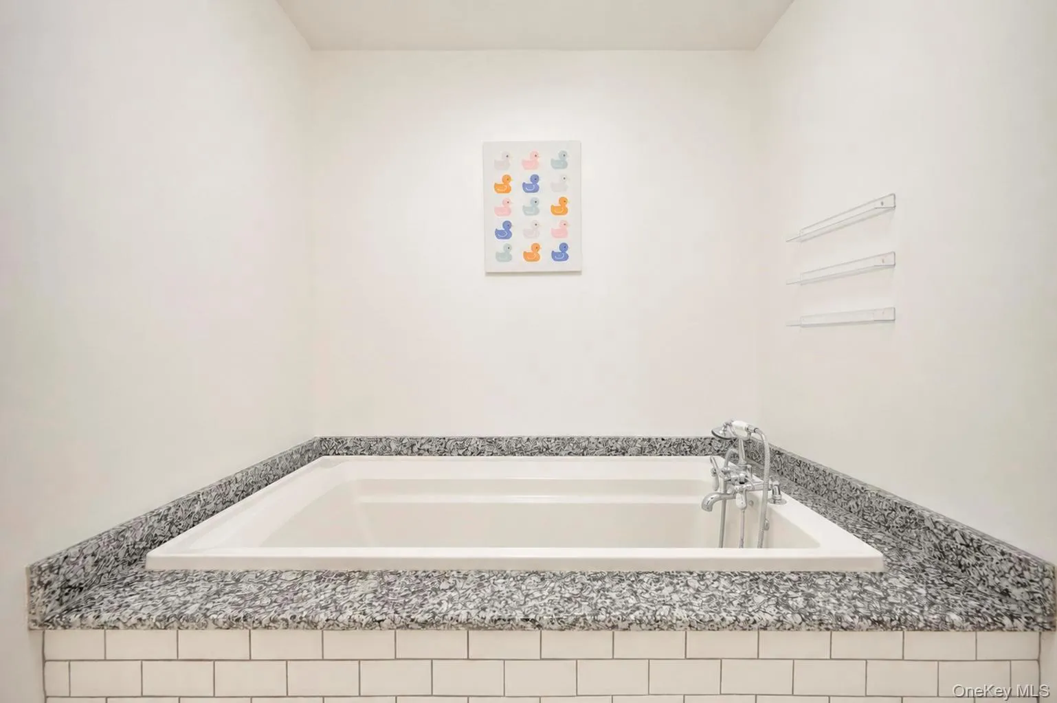 2 Pine Street, Huntington, NY, 2 Bedrooms Bedrooms, 6 Rooms Rooms,2 BathroomsBathrooms,Residential,For Rent,Pine,0,1029301 2 Pine Street, Huntington, NY, 2 Bedrooms Bedrooms, 6 Rooms Rooms,2 BathroomsBathrooms,Residential,For Rent,Pine,0,1029301