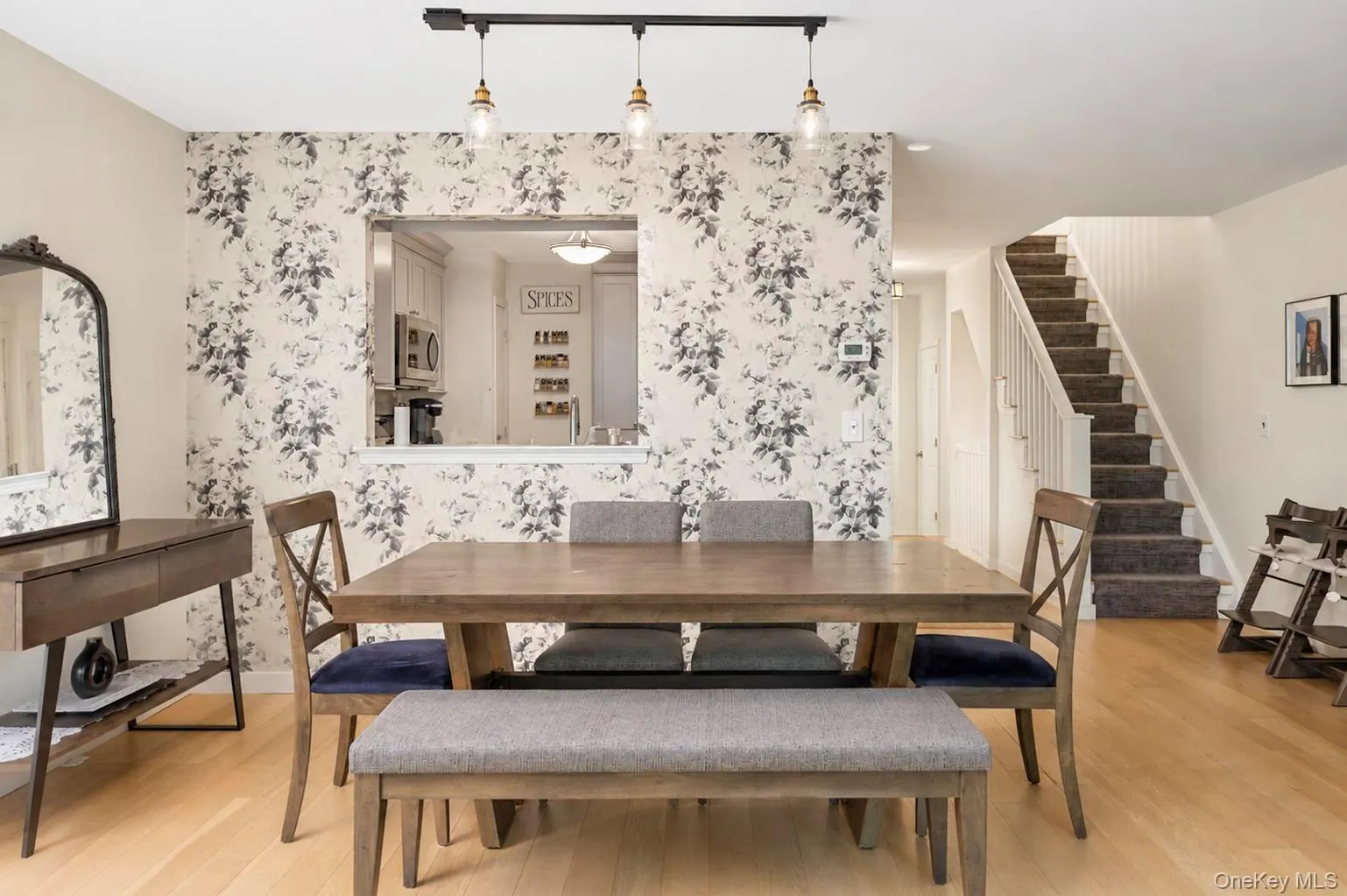 2 Pine Street, Huntington, NY, 2 Bedrooms Bedrooms, 6 Rooms Rooms,2 BathroomsBathrooms,Residential,For Rent,Pine,0,1029301 2 Pine Street, Huntington, NY, 2 Bedrooms Bedrooms, 6 Rooms Rooms,2 BathroomsBathrooms,Residential,For Rent,Pine,0,1029301