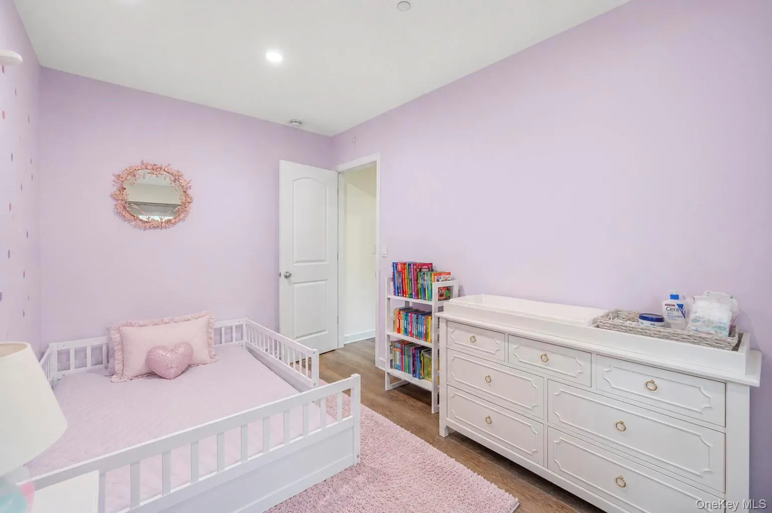 2 Pine Street, Huntington, NY, 2 Bedrooms Bedrooms, 6 Rooms Rooms,2 BathroomsBathrooms,Residential,For Rent,Pine,0,1029301 2 Pine Street, Huntington, NY, 2 Bedrooms Bedrooms, 6 Rooms Rooms,2 BathroomsBathrooms,Residential,For Rent,Pine,0,1029301