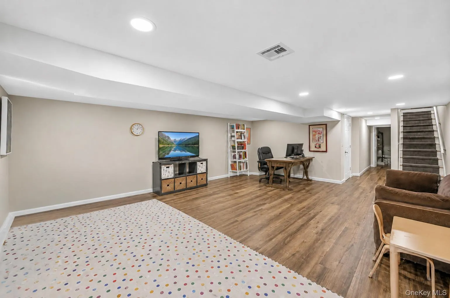 2 Pine Street, Huntington, NY, 2 Bedrooms Bedrooms, 6 Rooms Rooms,2 BathroomsBathrooms,Residential,For Rent,Pine,0,1029301 2 Pine Street, Huntington, NY, 2 Bedrooms Bedrooms, 6 Rooms Rooms,2 BathroomsBathrooms,Residential,For Rent,Pine,0,1029301