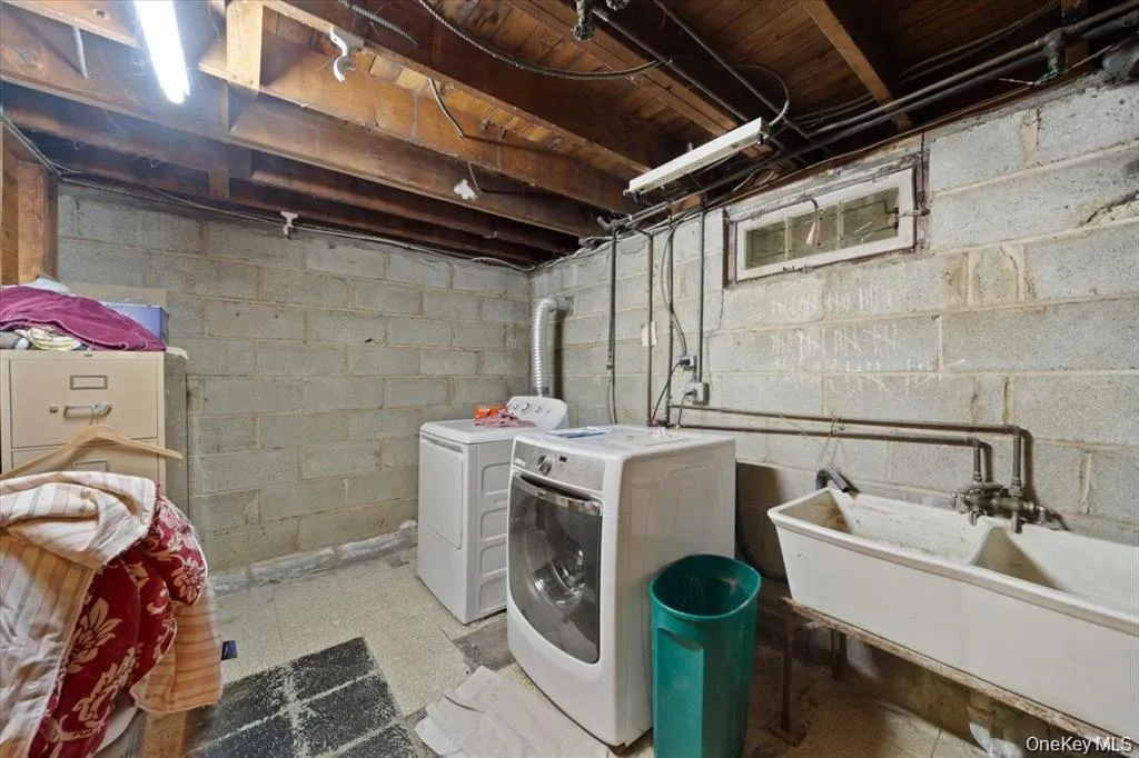 101 Cresthill Road, Yonkers, NY, 3 Bedrooms Bedrooms, 5 Rooms Rooms,2 BathroomsBathrooms,Residential,For Rent,Cresthill,0,1029304 101 Cresthill Road, Yonkers, NY, 3 Bedrooms Bedrooms, 5 Rooms Rooms,2 BathroomsBathrooms,Residential,For Rent,Cresthill,0,1029304