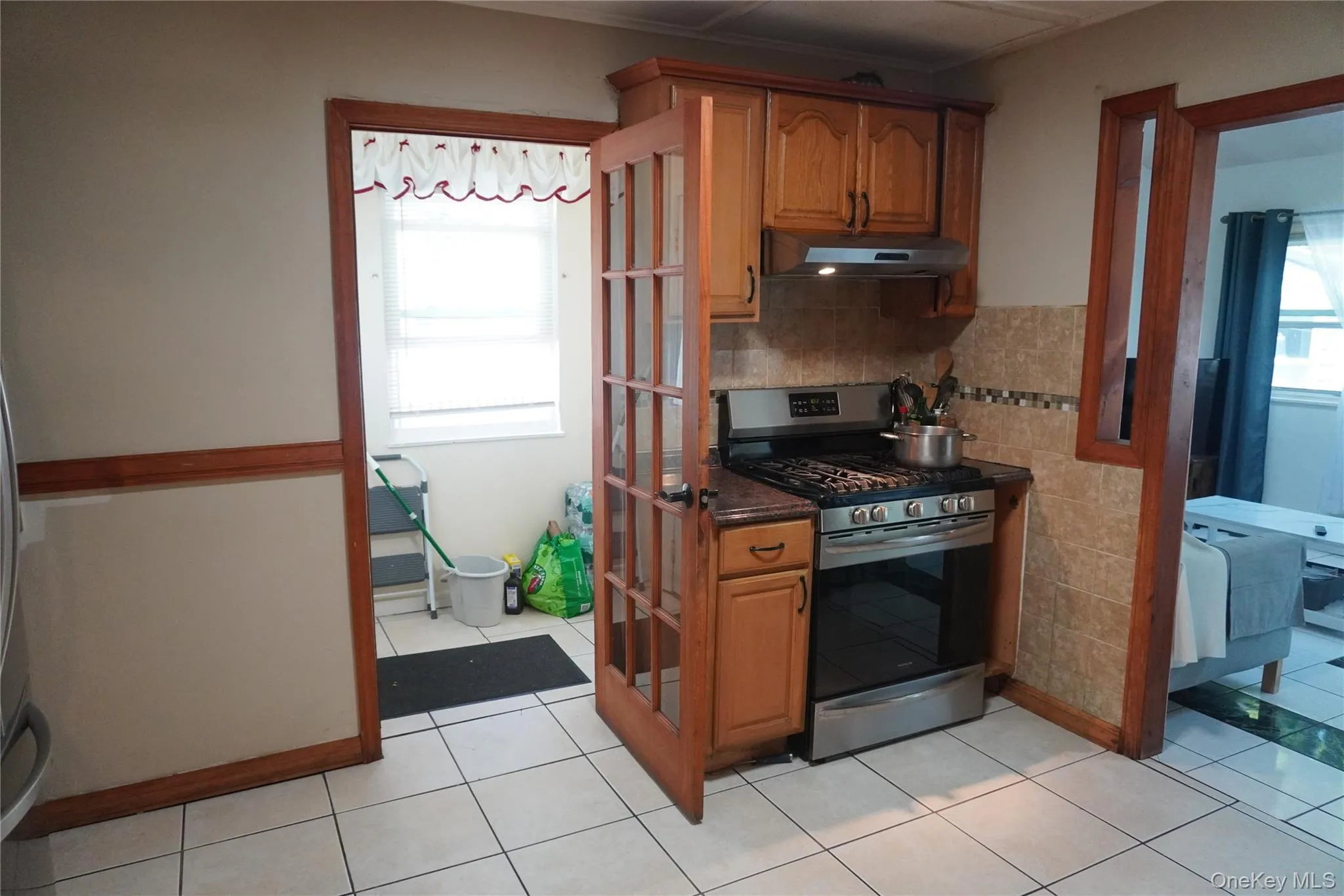 738 Decatur Street, Hempstead, NY, 4 Bedrooms Bedrooms, 8 Rooms Rooms,2 BathroomsBathrooms,Residential,For Rent,Decatur,0,1029305 738 Decatur Street, Hempstead, NY, 4 Bedrooms Bedrooms, 8 Rooms Rooms,2 BathroomsBathrooms,Residential,For Rent,Decatur,0,1029305