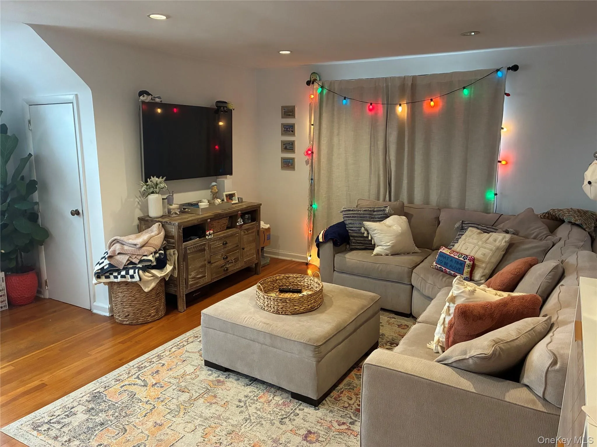 375 Fulton Street, Long Beach, NY, 2 Bedrooms Bedrooms, 4 Rooms Rooms,1 BathroomBathrooms,Residential Lease,For Rent,Fulton,0,1029308 375 Fulton Street, Long Beach, NY, 2 Bedrooms Bedrooms, 4 Rooms Rooms,1 BathroomBathrooms,Residential Lease,For Rent,Fulton,0,1029308
