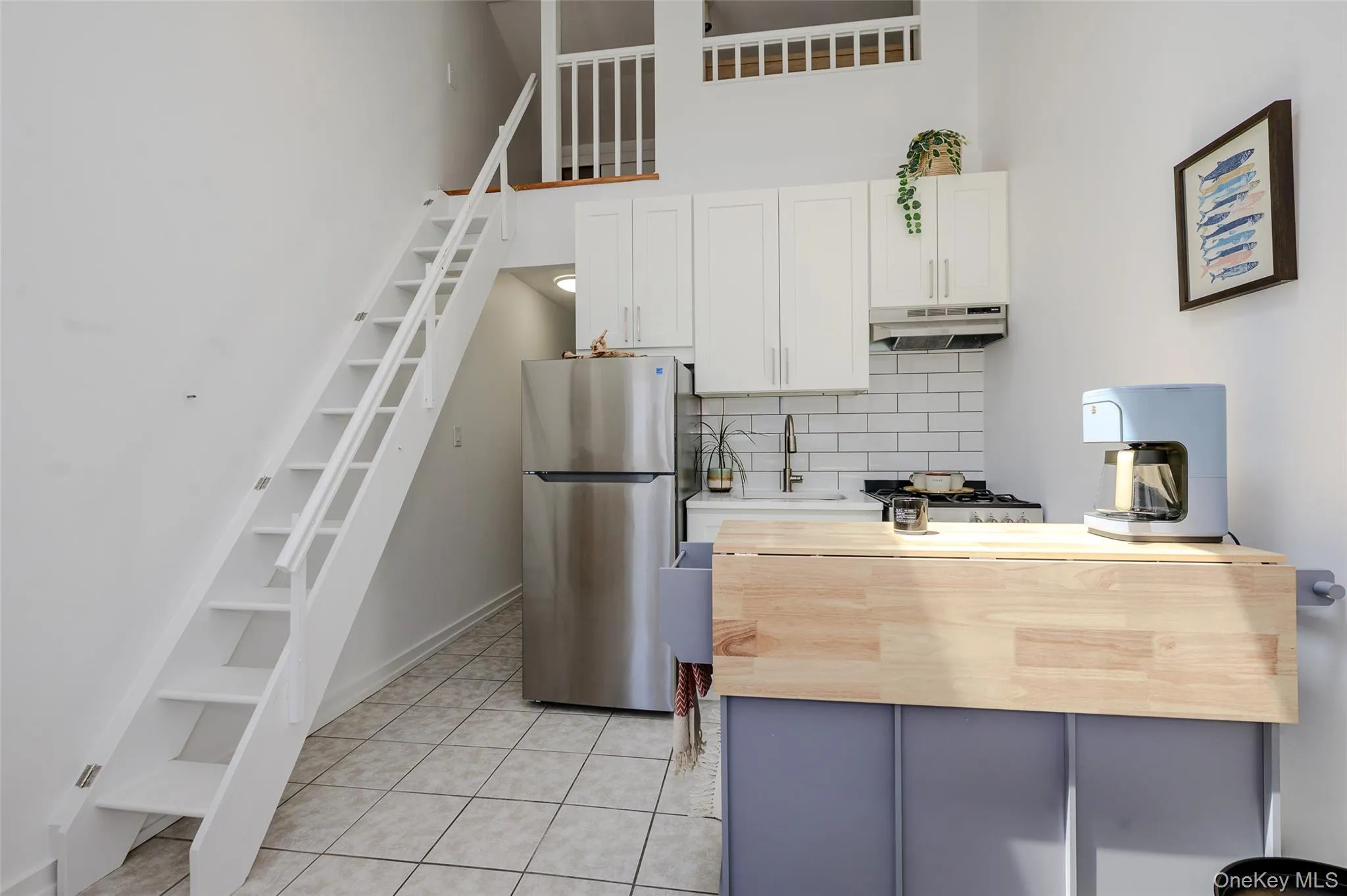 Stairs to Loft (Open) Stairs to Loft (Open)