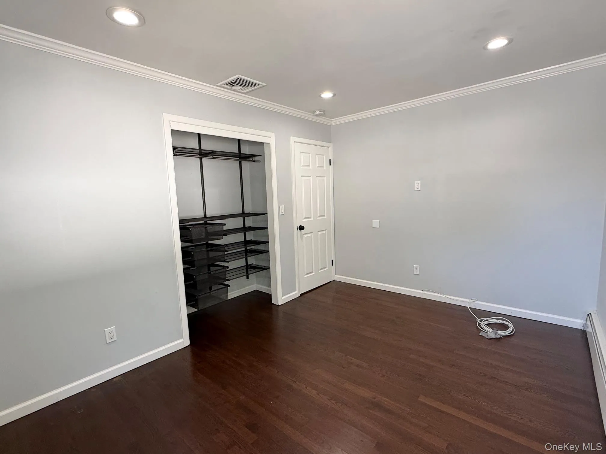 15 Walnut Street, Oyster Bay, NY, 3 Bedrooms Bedrooms, 6 Rooms Rooms,1 BathroomBathrooms,Residential Lease,For Rent,Walnut,0,1029311 15 Walnut Street, Oyster Bay, NY, 3 Bedrooms Bedrooms, 6 Rooms Rooms,1 BathroomBathrooms,Residential Lease,For Rent,Walnut,0,1029311