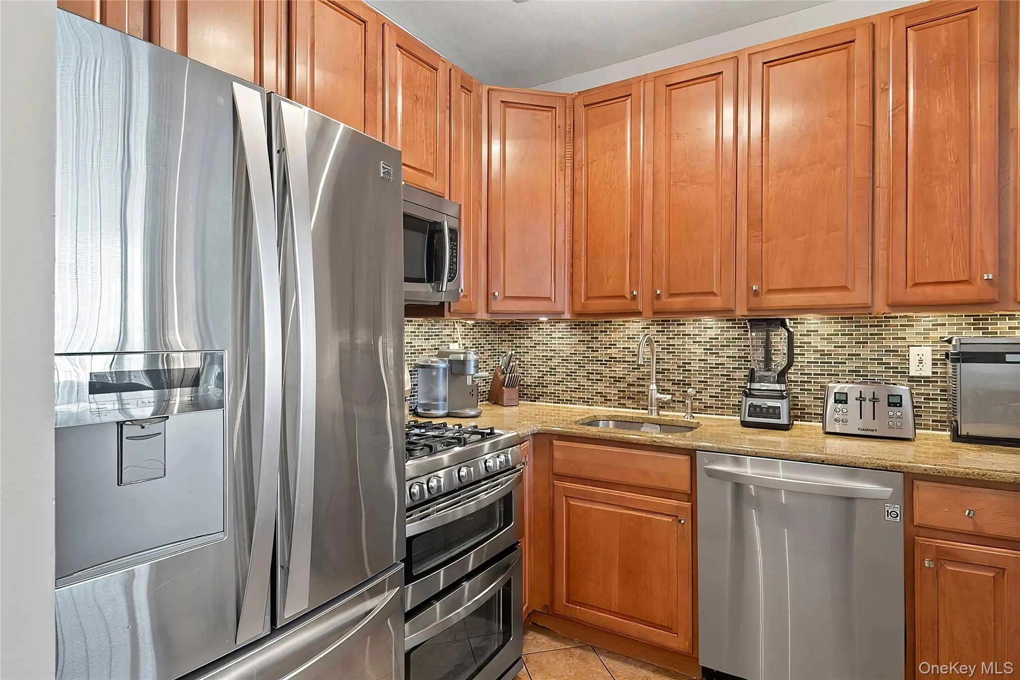 126 Beacon Lane, New York, NY, 3 Bedrooms Bedrooms, 6 Rooms Rooms,2 BathroomsBathrooms,Residential,For Rent,Beacon,0,1029314 126 Beacon Lane, New York, NY, 3 Bedrooms Bedrooms, 6 Rooms Rooms,2 BathroomsBathrooms,Residential,For Rent,Beacon,0,1029314