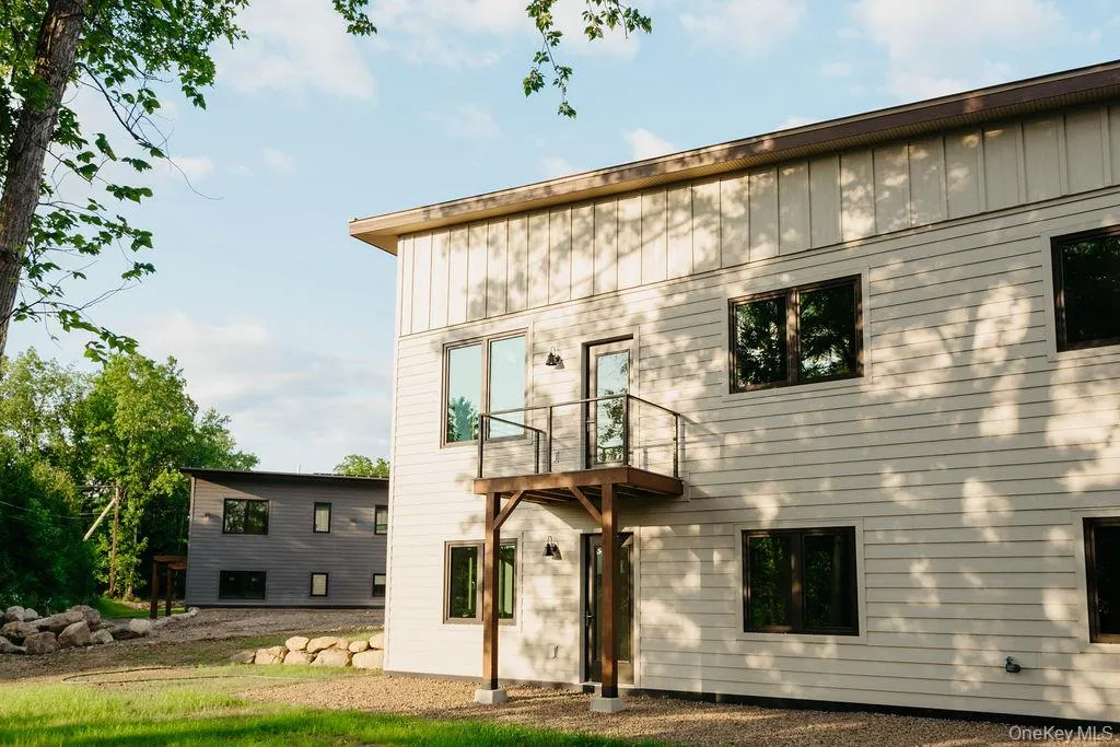 10 A Cooper Street, New Paltz, NY, 3 Bedrooms Bedrooms, 6 Rooms Rooms,2 BathroomsBathrooms,Residential,For Rent,Cooper,0,1029315 10 A Cooper Street, New Paltz, NY, 3 Bedrooms Bedrooms, 6 Rooms Rooms,2 BathroomsBathrooms,Residential,For Rent,Cooper,0,1029315
